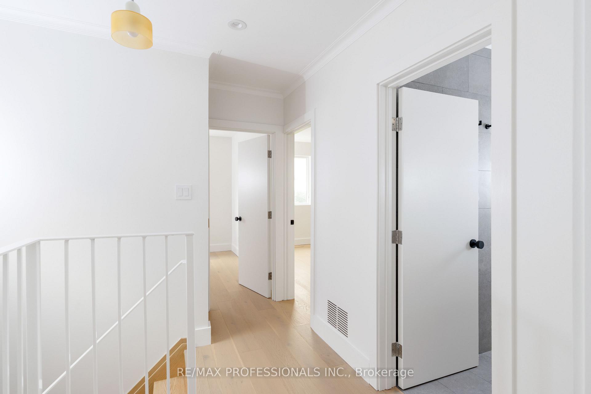 Photo 22 of 19 Arnold Avenue, Toronto, Rockcliffe-Smythe — HOMEH