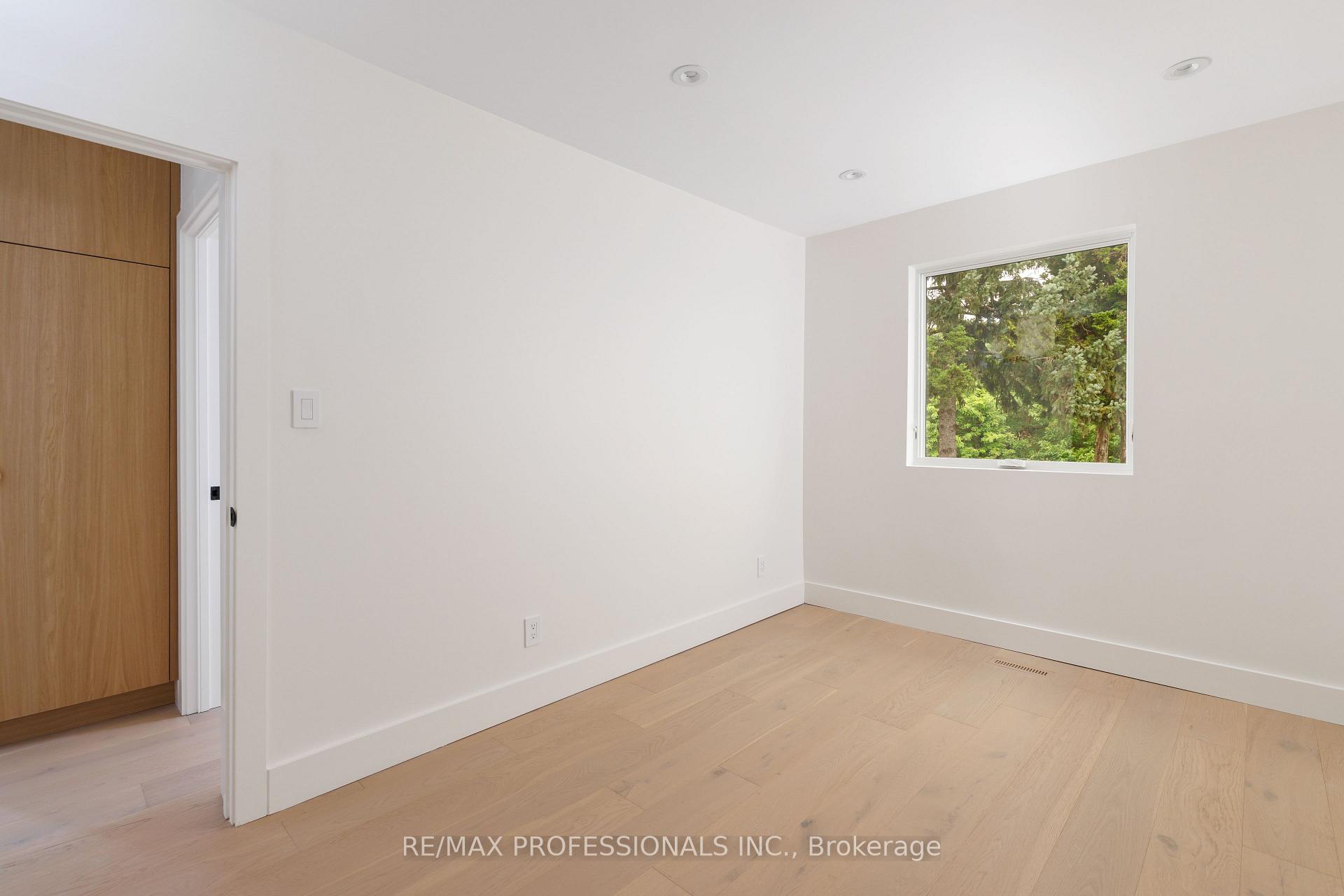 Photo 30 of 19 Arnold Avenue, Toronto, Rockcliffe-Smythe — HOMEH