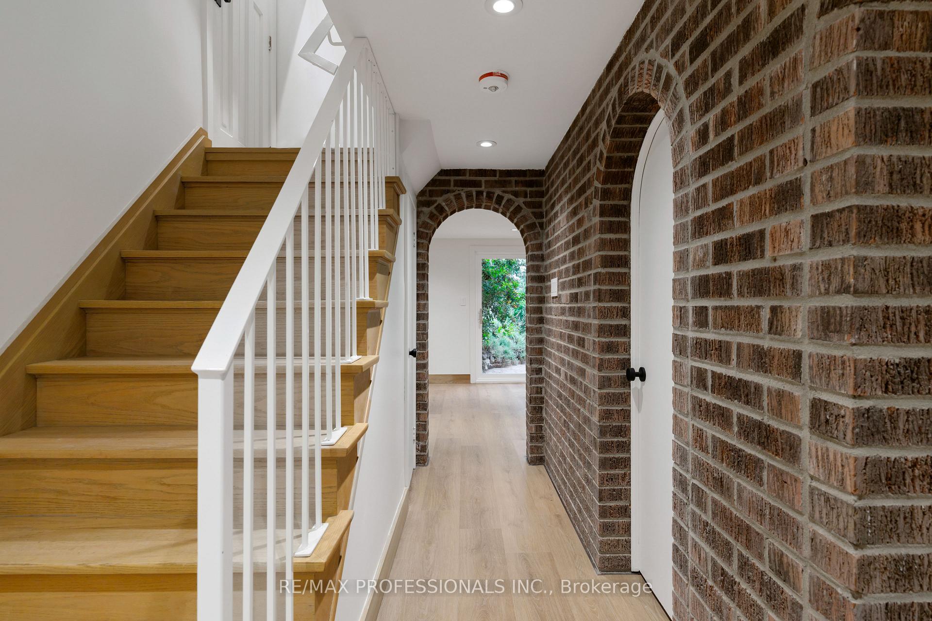 Photo 32 of 19 Arnold Avenue, Toronto, Rockcliffe-Smythe — HOMEH