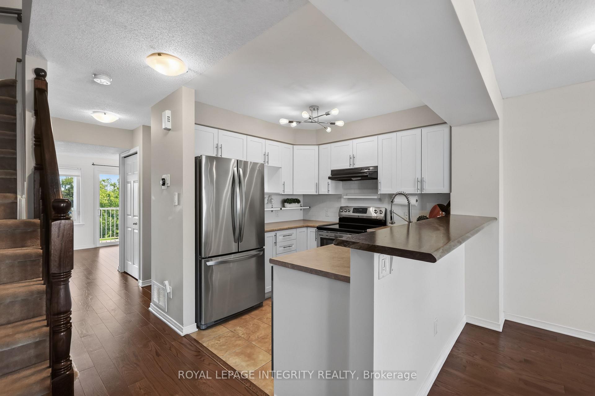 Photo 4 of 635 Reardon Private, Ottawa, Heron Gate/Industrial Park — HOMEH