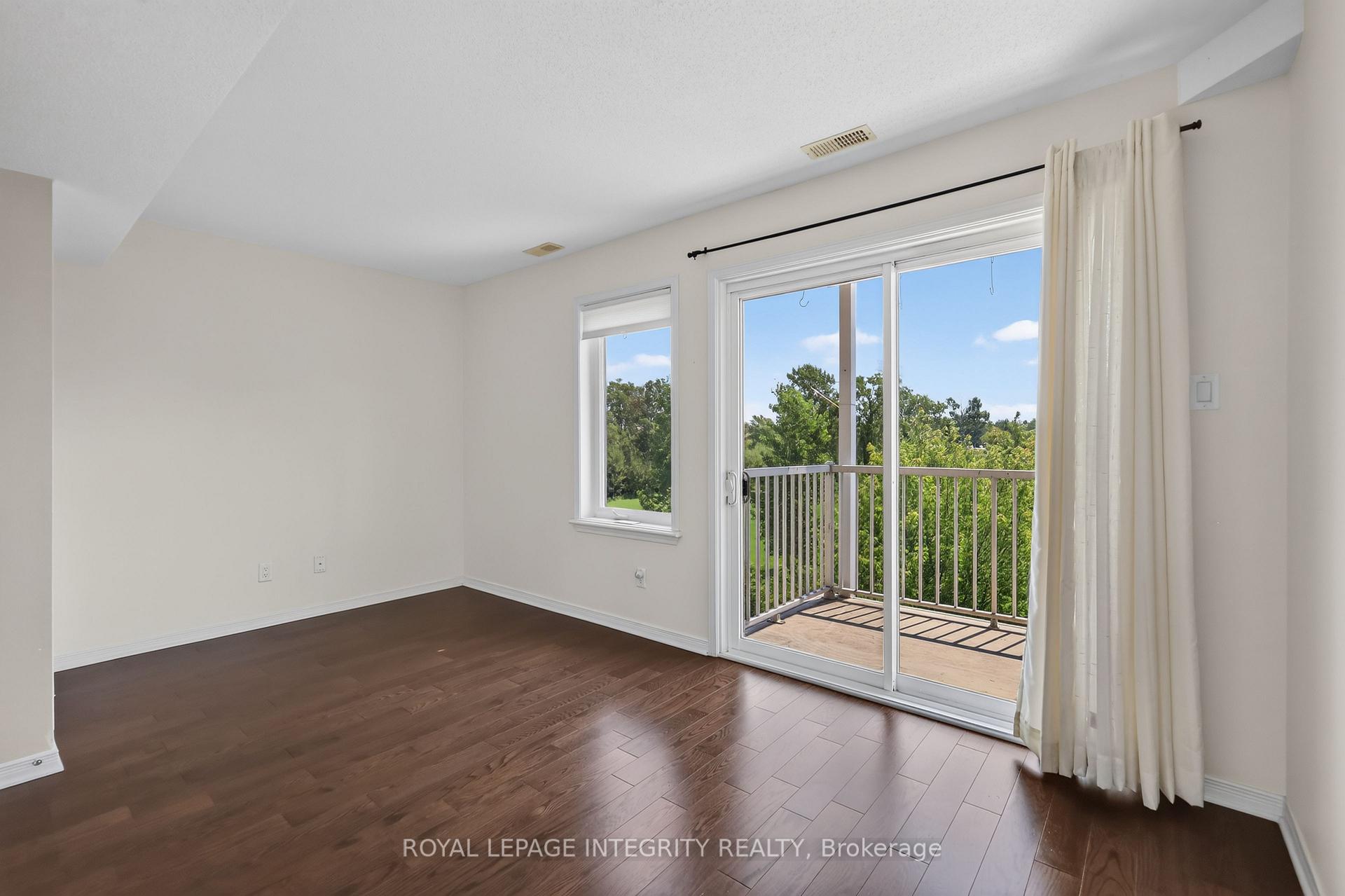 Photo 15 of 635 Reardon Private, Ottawa, Heron Gate/Industrial Park — HOMEH