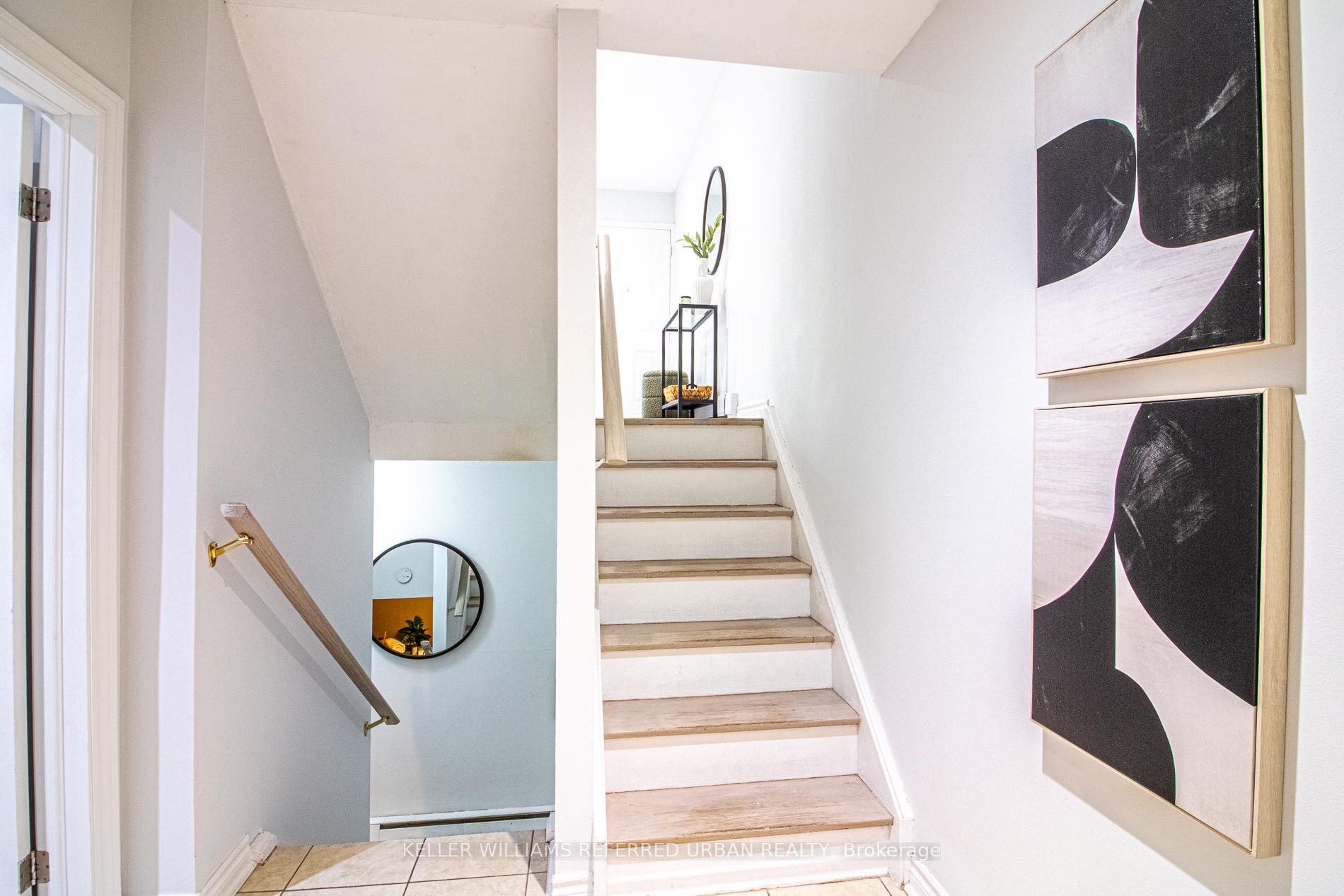 Photo 6 of 60 Springfair Avenue, Aurora, Aurora Village — HOMEH