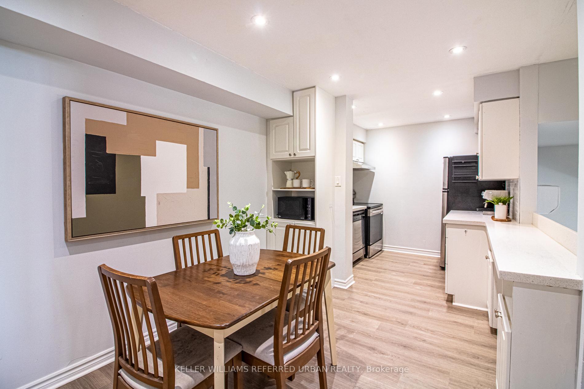 Photo 9 of 60 Springfair Avenue, Aurora, Aurora Village — HOMEH