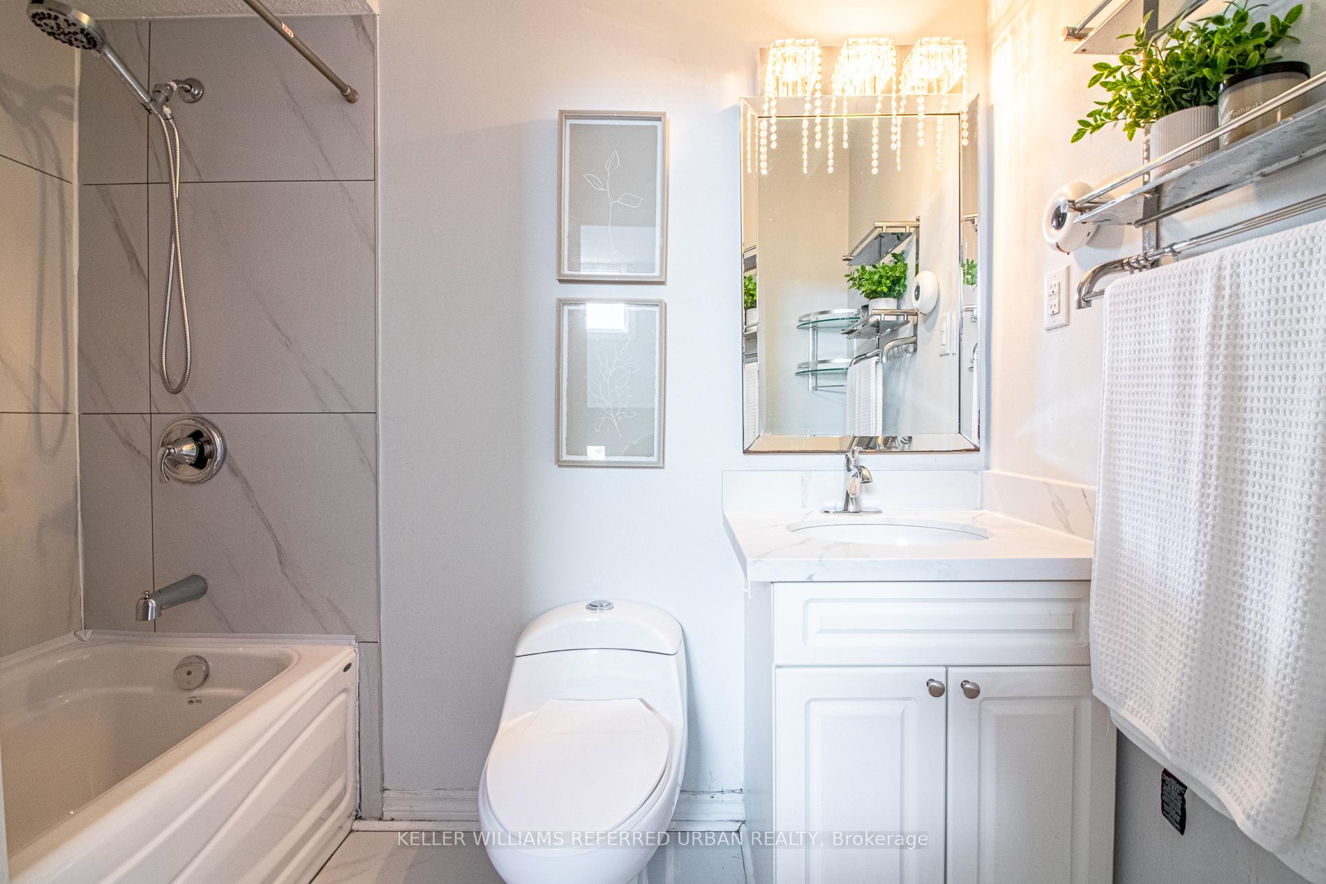 Photo 20 of 60 Springfair Avenue, Aurora, Aurora Village — HOMEH