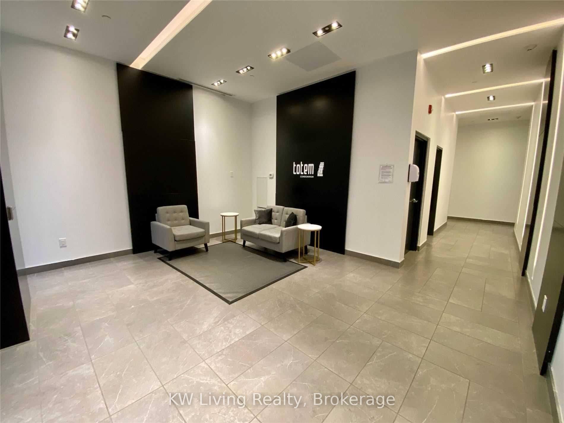 Photo 2 of Unit 501, 17 Dundonald Street, Toronto, Church-Yonge Corridor — HOMEH