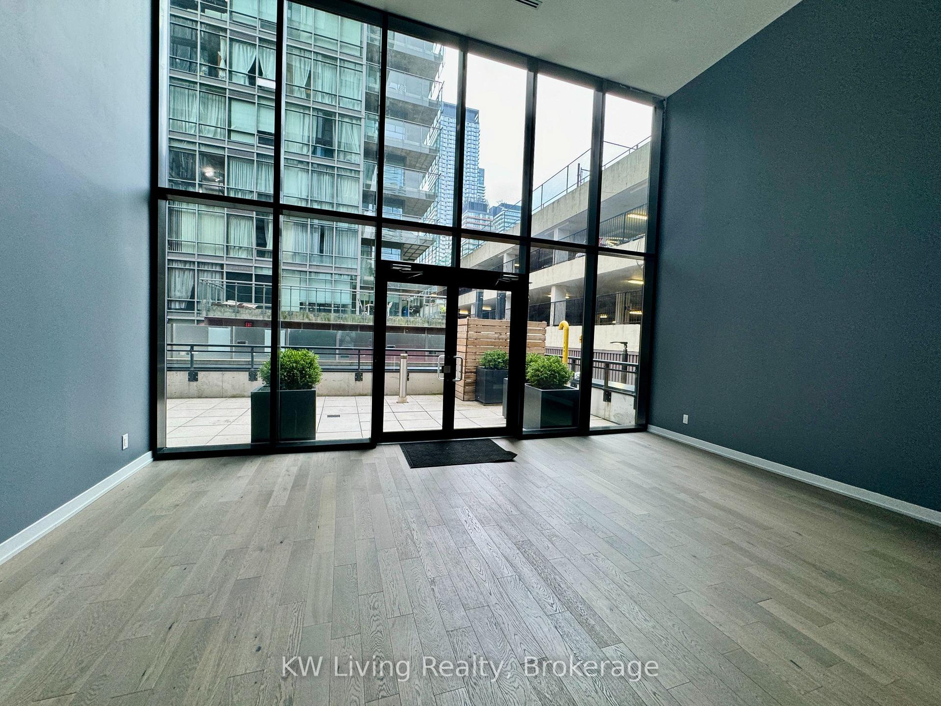 Photo 8 of Unit 501, 17 Dundonald Street, Toronto, Church-Yonge Corridor — HOMEH