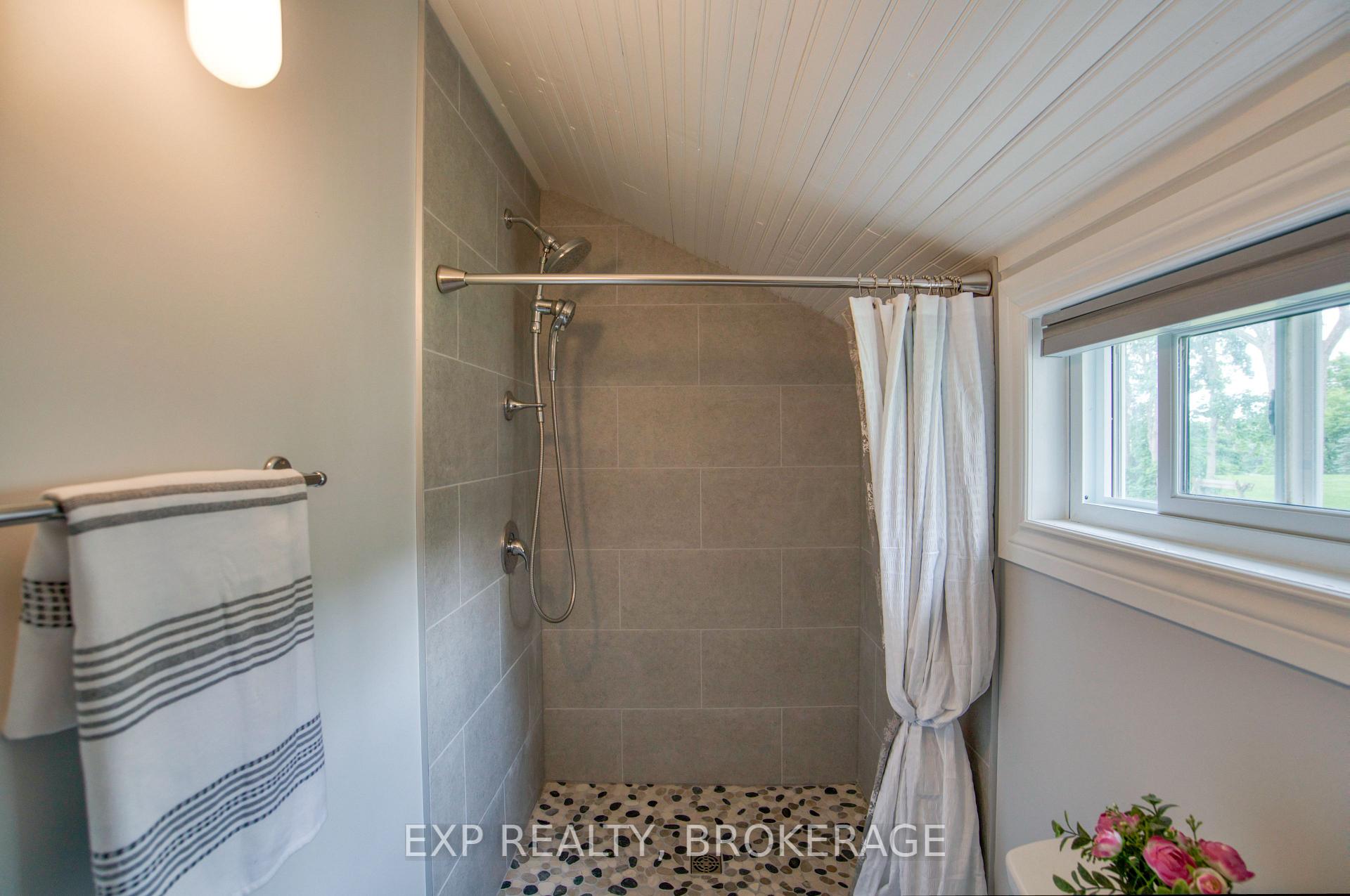 Photo 13 of 14172 Road 38, Frontenac, Frontenac Centre — HOMEH