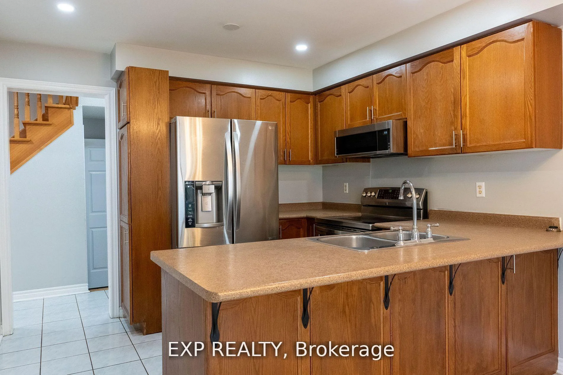 Photo 4 of 65 Quail Feather Crescent, Brampton, Sandringham-Wellington — HOMEH