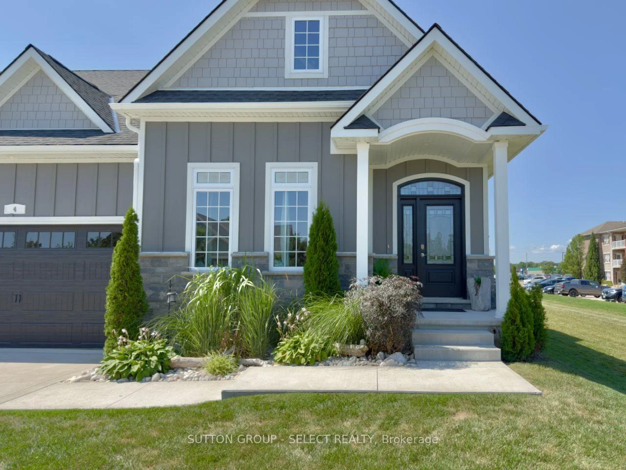 Photo 10 of 4 Brooklawn Drive, Lambton Shores, Grand Bend — HOMEH