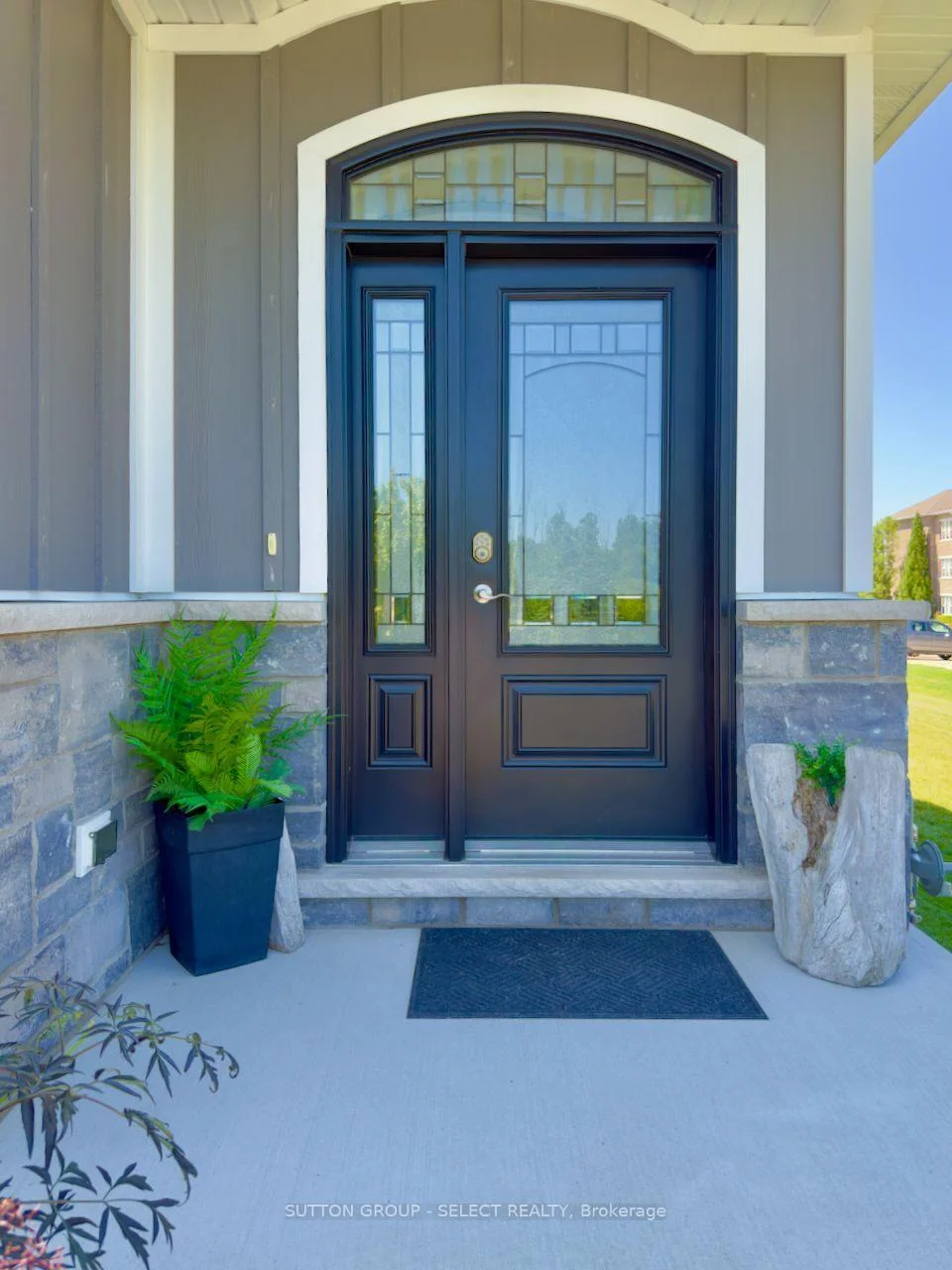 Photo 15 of 4 Brooklawn Drive, Lambton Shores, Grand Bend — HOMEH