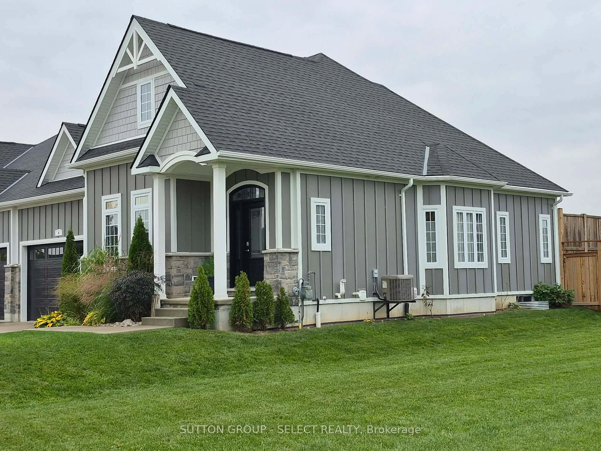 Photo 7 of 4 Brooklawn Drive, Lambton Shores, Grand Bend — HOMEH