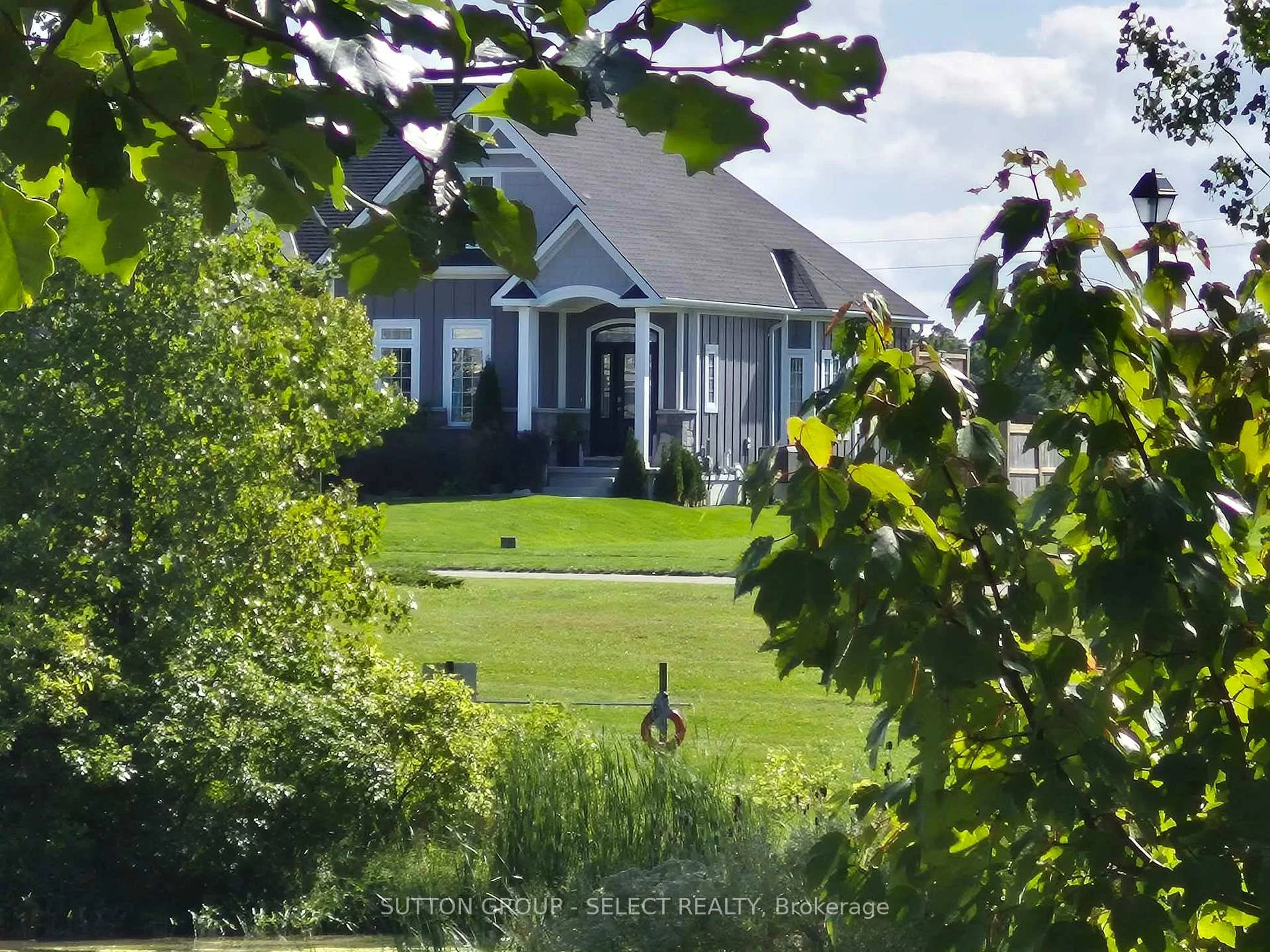 Photo 18 of 4 Brooklawn Drive, Lambton Shores, Grand Bend — HOMEH