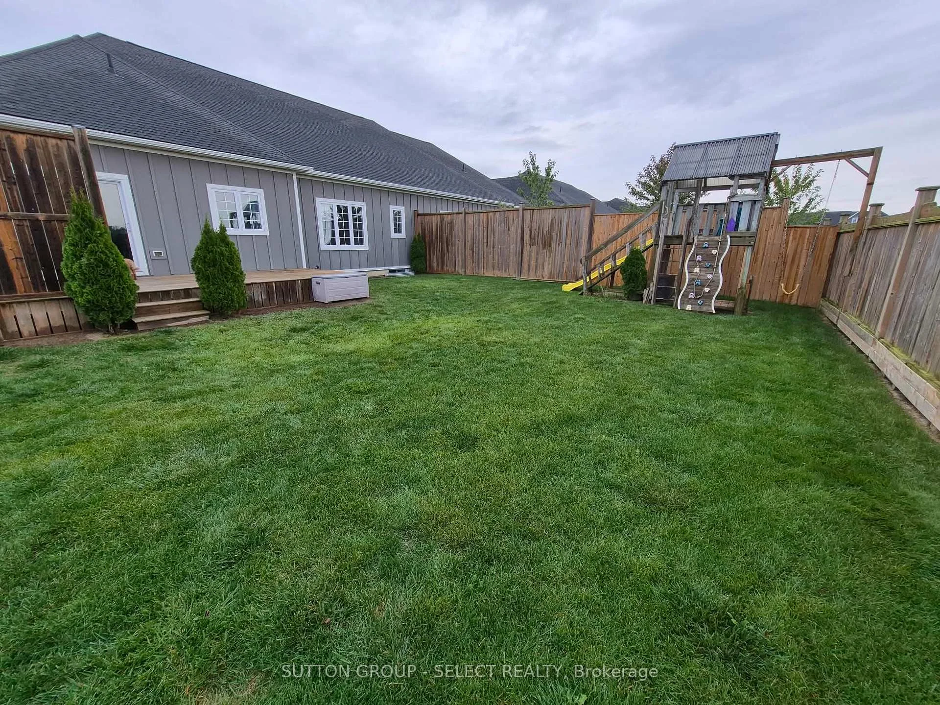Photo 26 of 4 Brooklawn Drive, Lambton Shores, Grand Bend — HOMEH