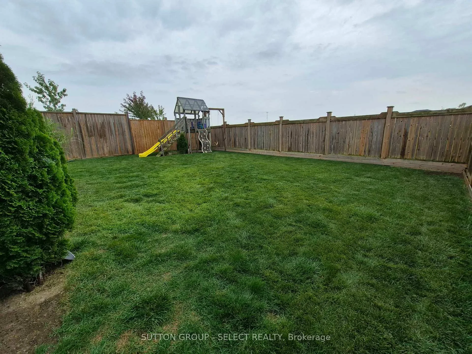 Photo 28 of 4 Brooklawn Drive, Lambton Shores, Grand Bend — HOMEH