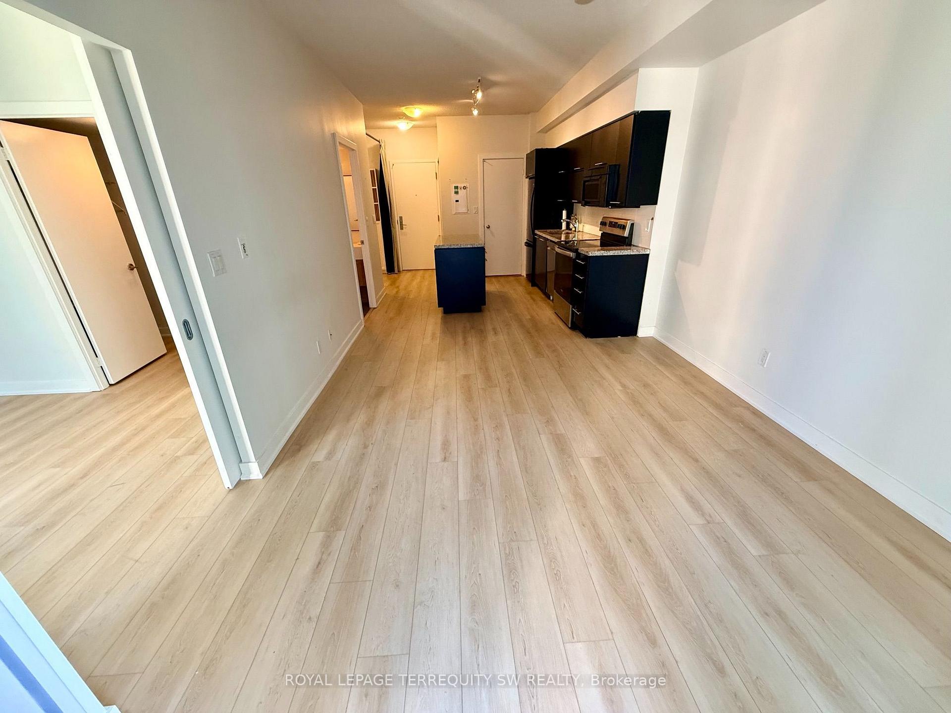 Photo 10 of Unit 1106, 126 Simcoe Street, Toronto, Waterfront Communities — HOMEH
