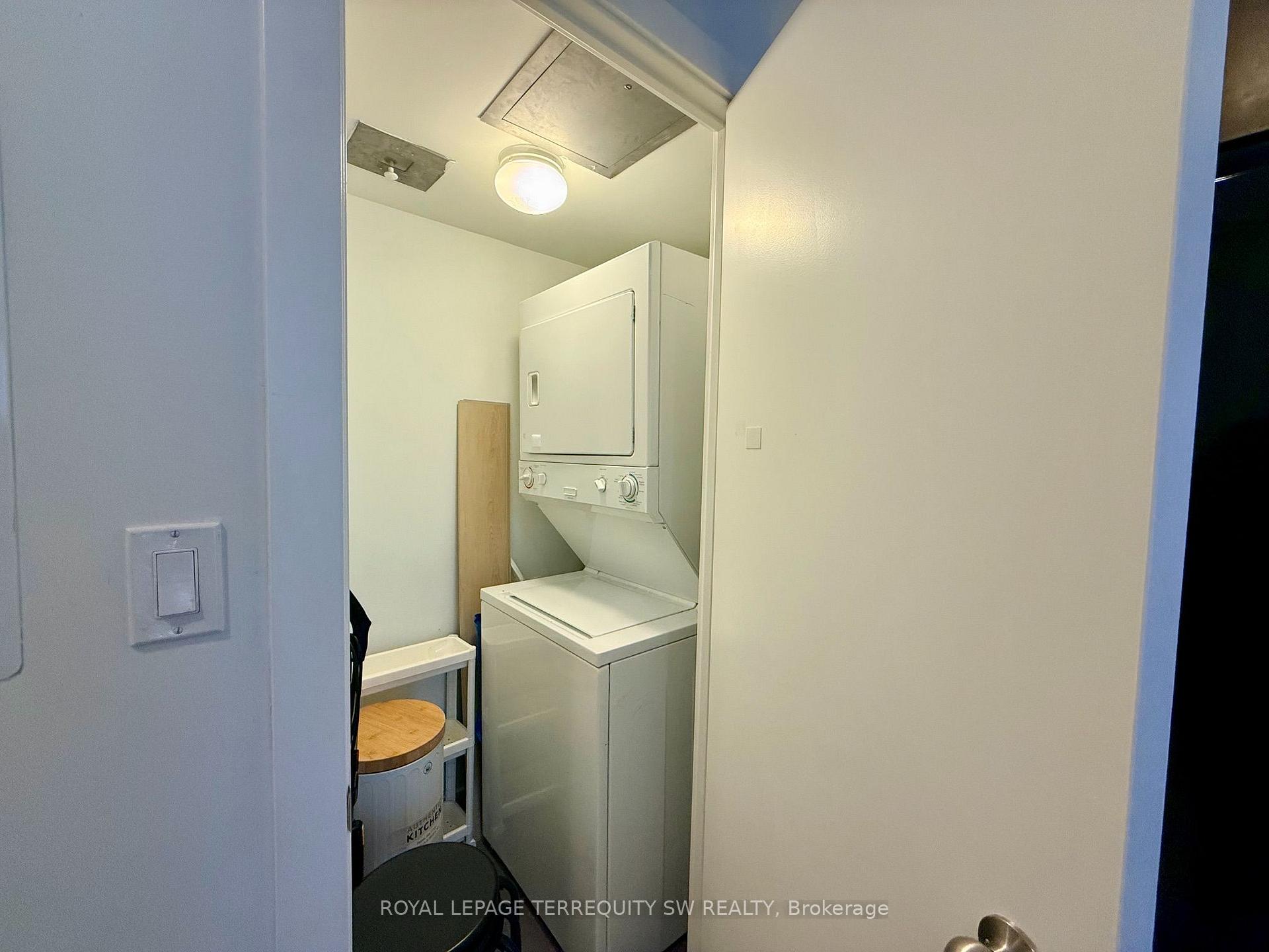 Photo 14 of Unit 1106, 126 Simcoe Street, Toronto, Waterfront Communities — HOMEH