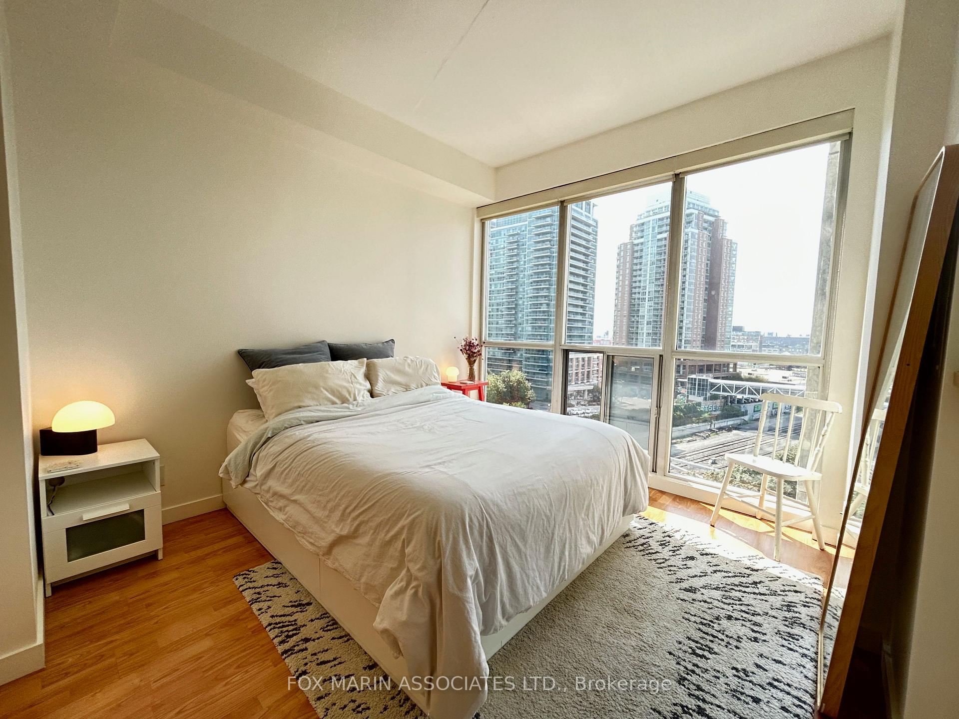 Photo 6 of Unit 1022, 1 Shaw Street, Toronto, Niagara — HOMEH