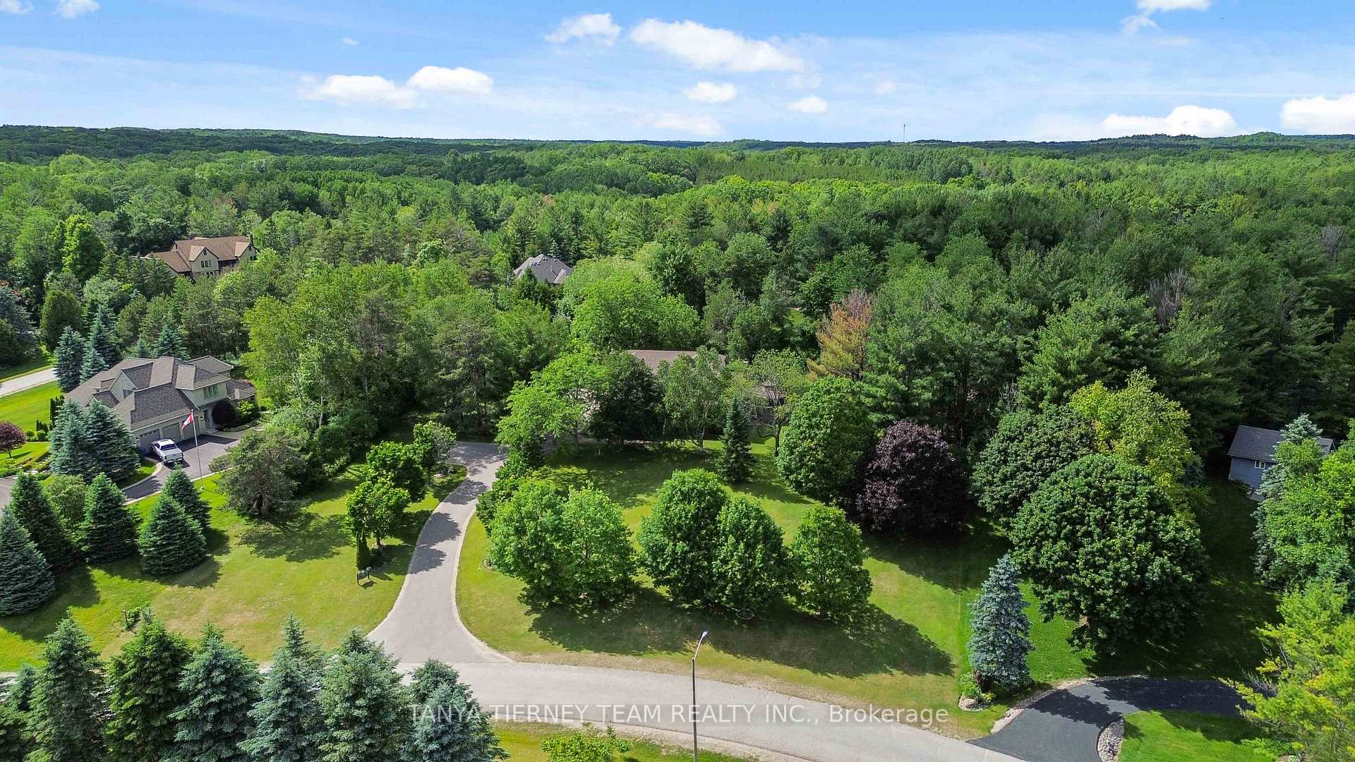 Photo 2 of 75 Woodbridge Circle, Scugog, Rural Scugog — HOMEH