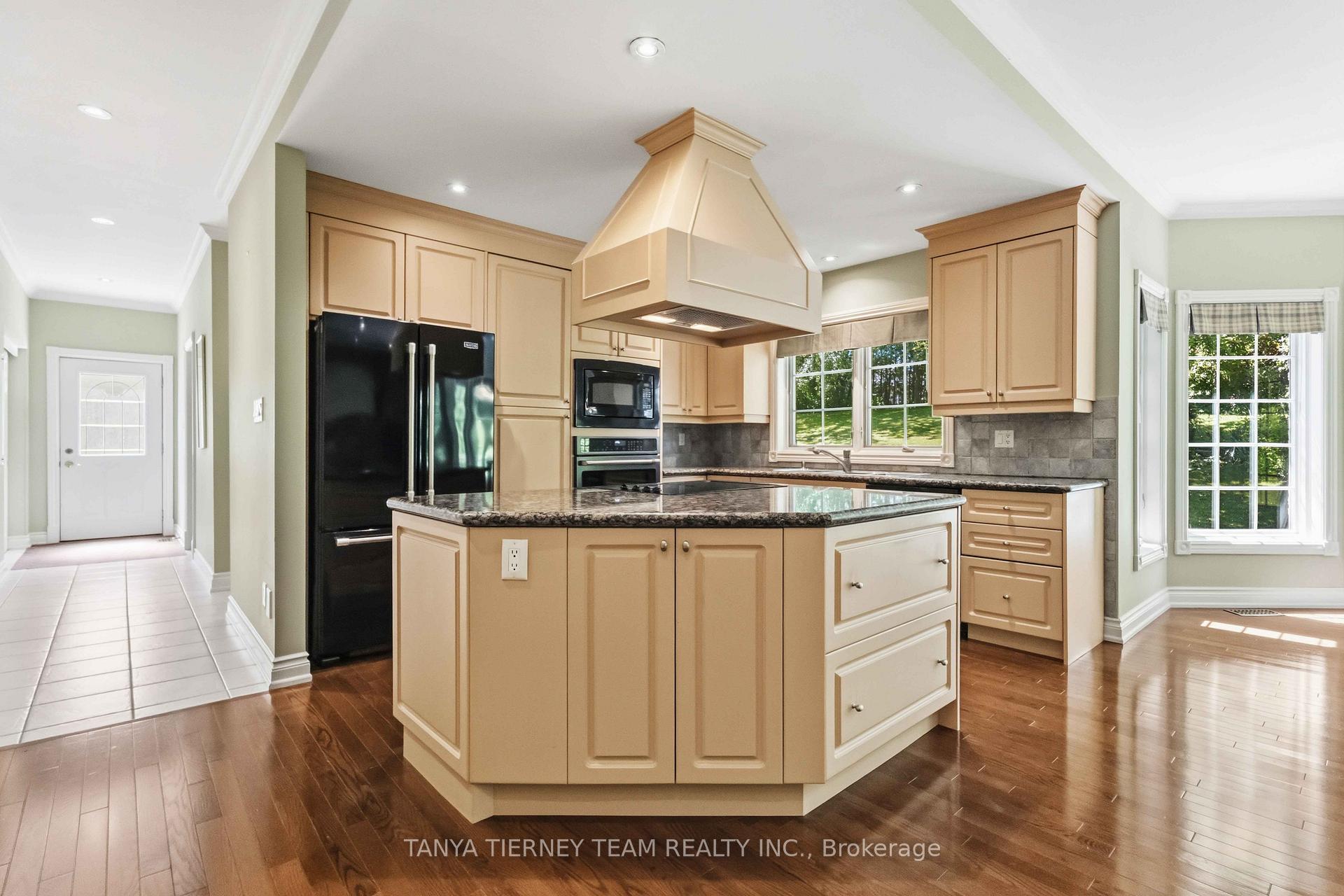 Photo 16 of 75 Woodbridge Circle, Scugog, Rural Scugog — HOMEH
