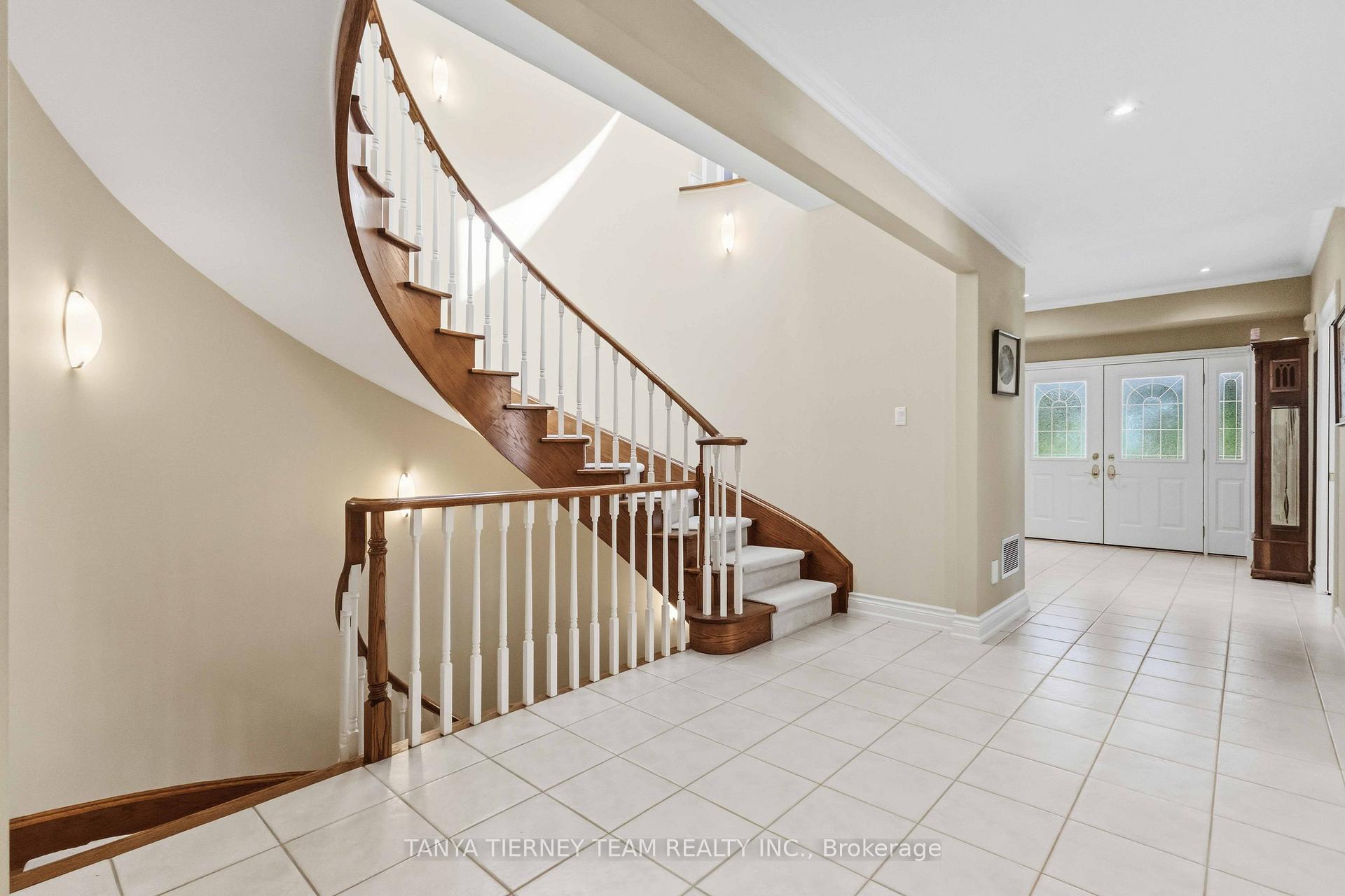 Photo 24 of 75 Woodbridge Circle, Scugog, Rural Scugog — HOMEH
