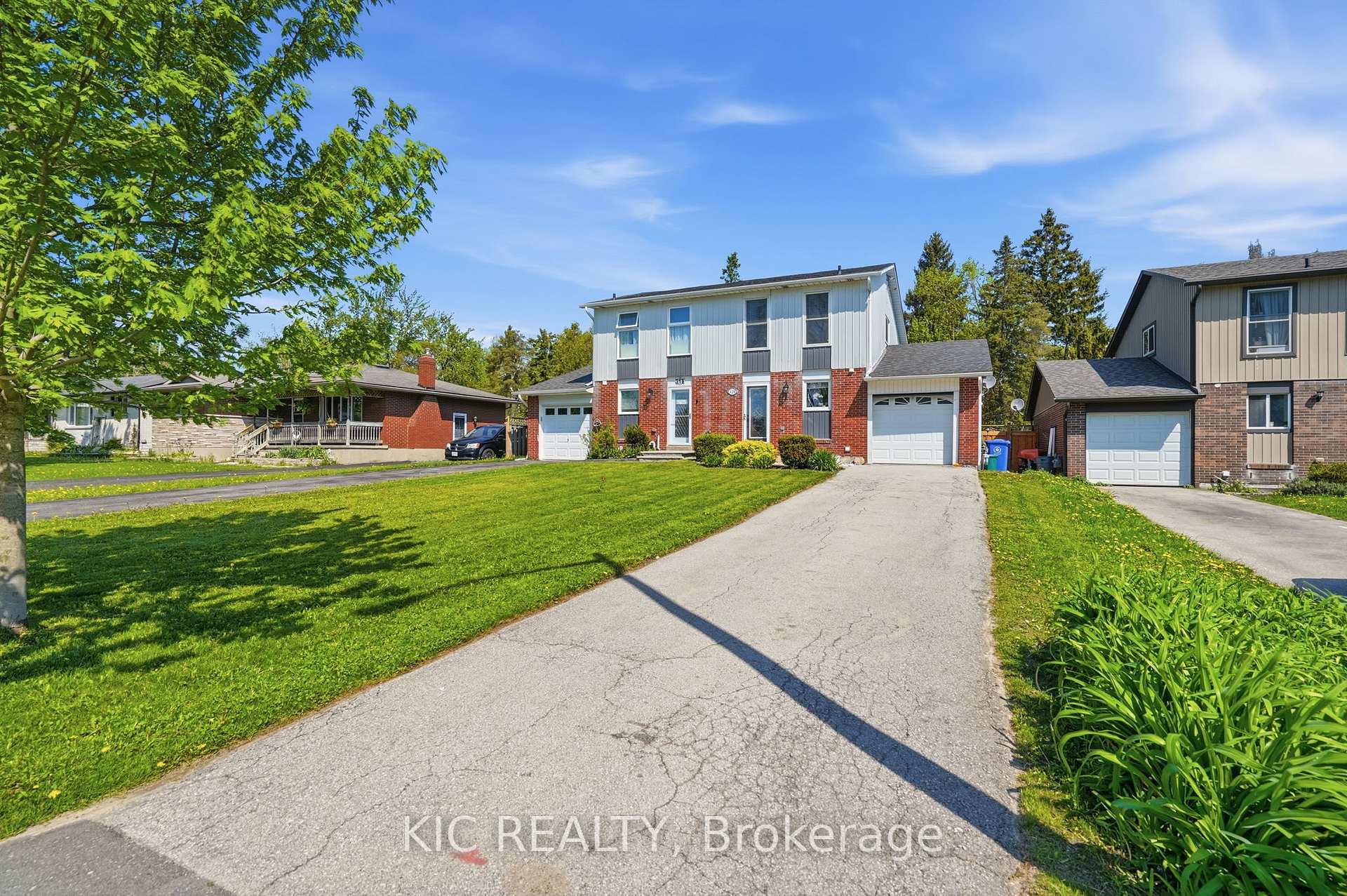 Photo 4 of 320 Centre Street, Shelburne — HOMEH