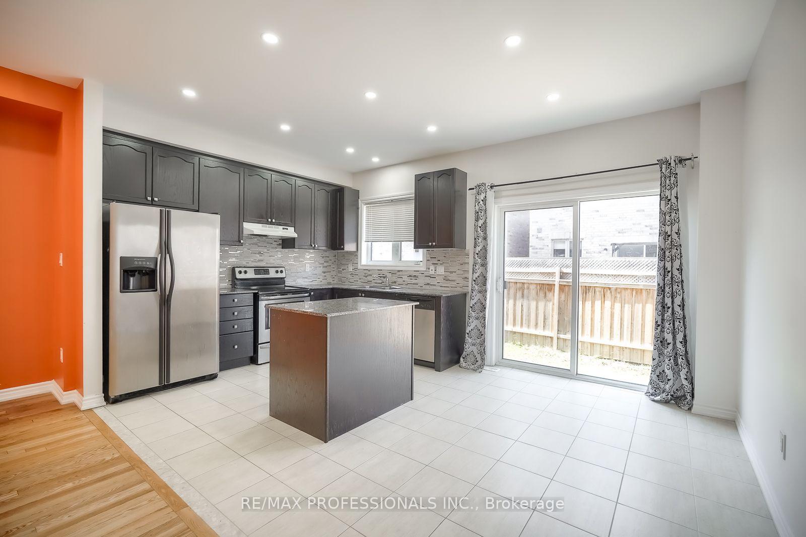 Photo 17 of 13 Yately Street, Brampton, Northwest Brampton — HOMEH