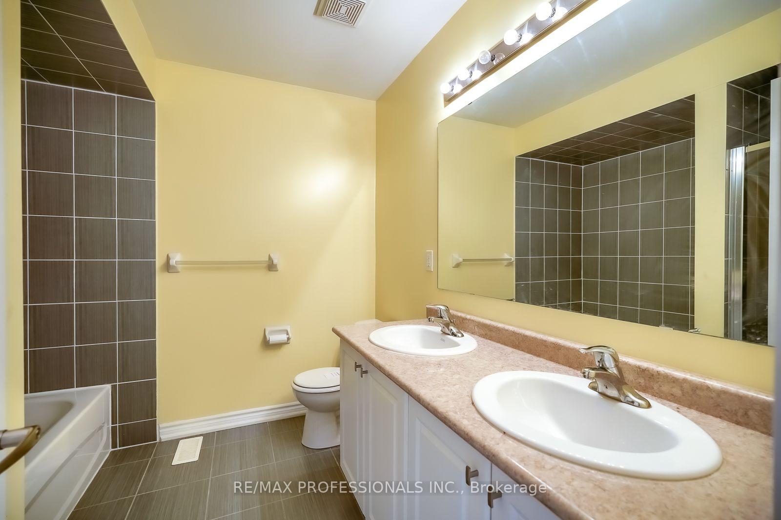 Photo 28 of 13 Yately Street, Brampton, Northwest Brampton — HOMEH