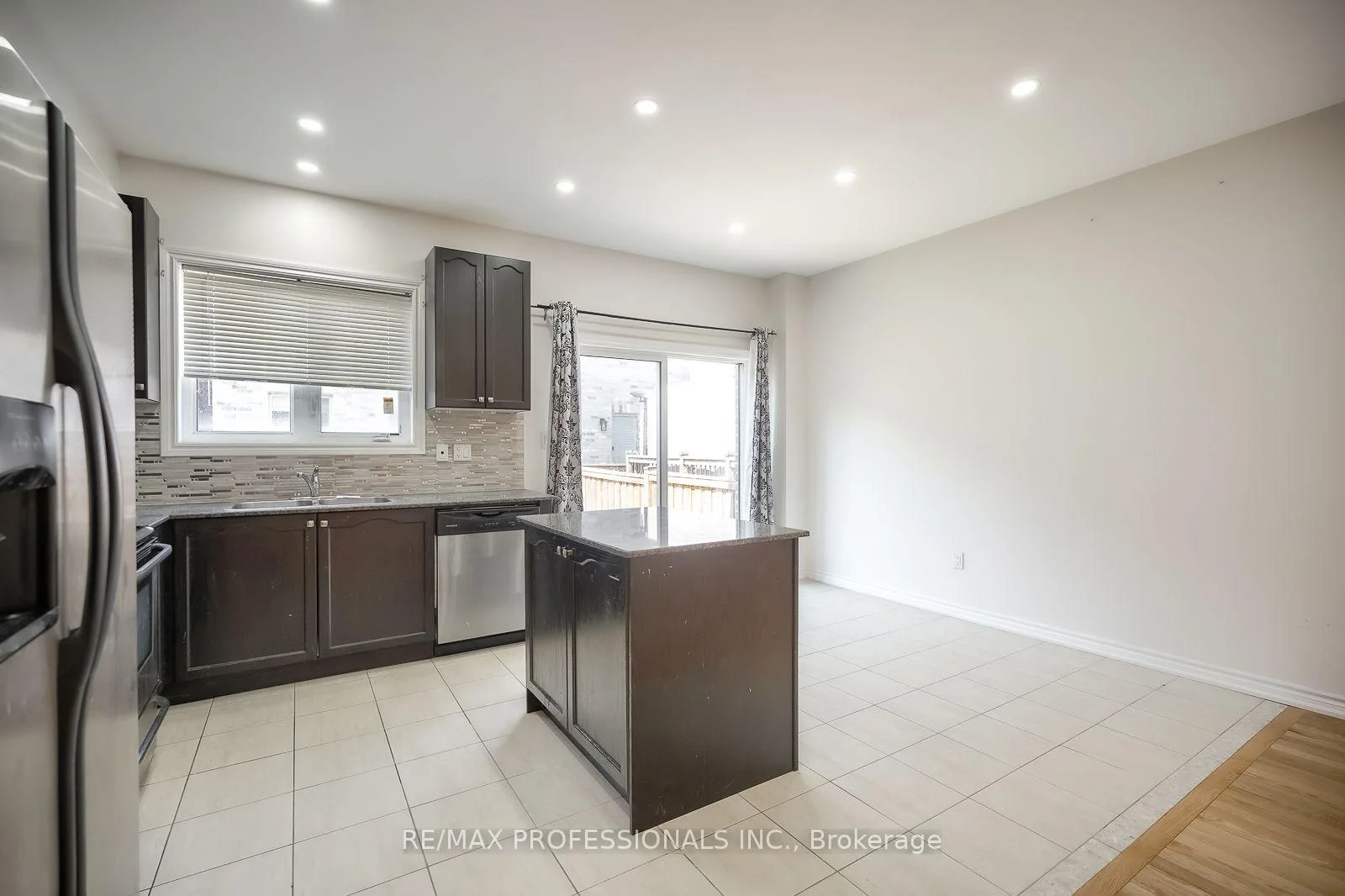 Photo 20 of 13 Yately Street, Brampton, Northwest Brampton — HOMEH