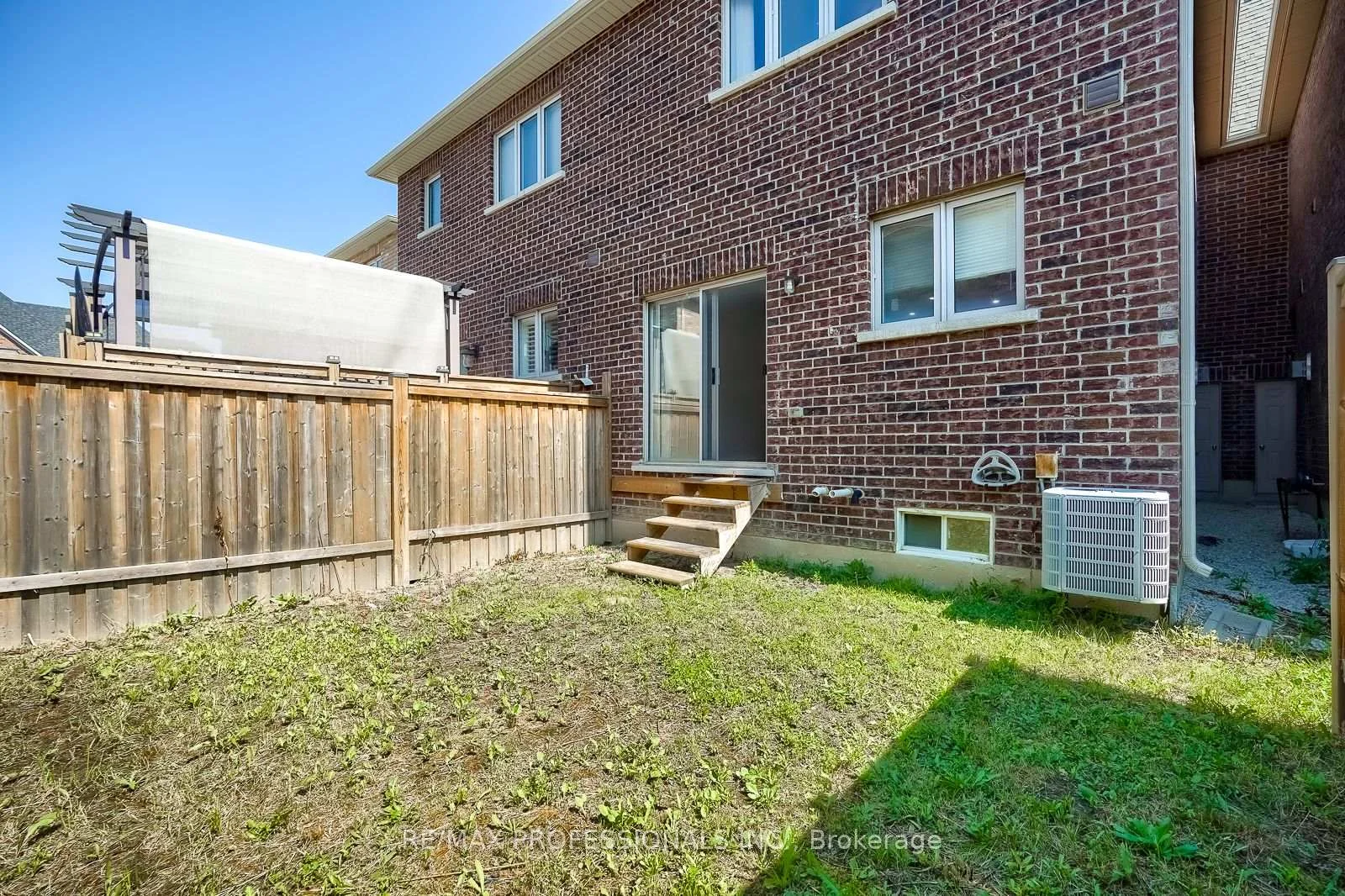 Photo 48 of 13 Yately Street, Brampton, Northwest Brampton — HOMEH