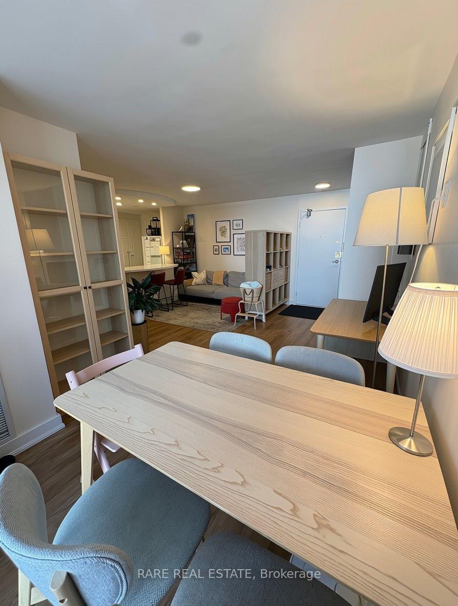 Photo 5 of Unit 704, 105 McCaul Street, Toronto, Kensington-Chinatown — HOMEH