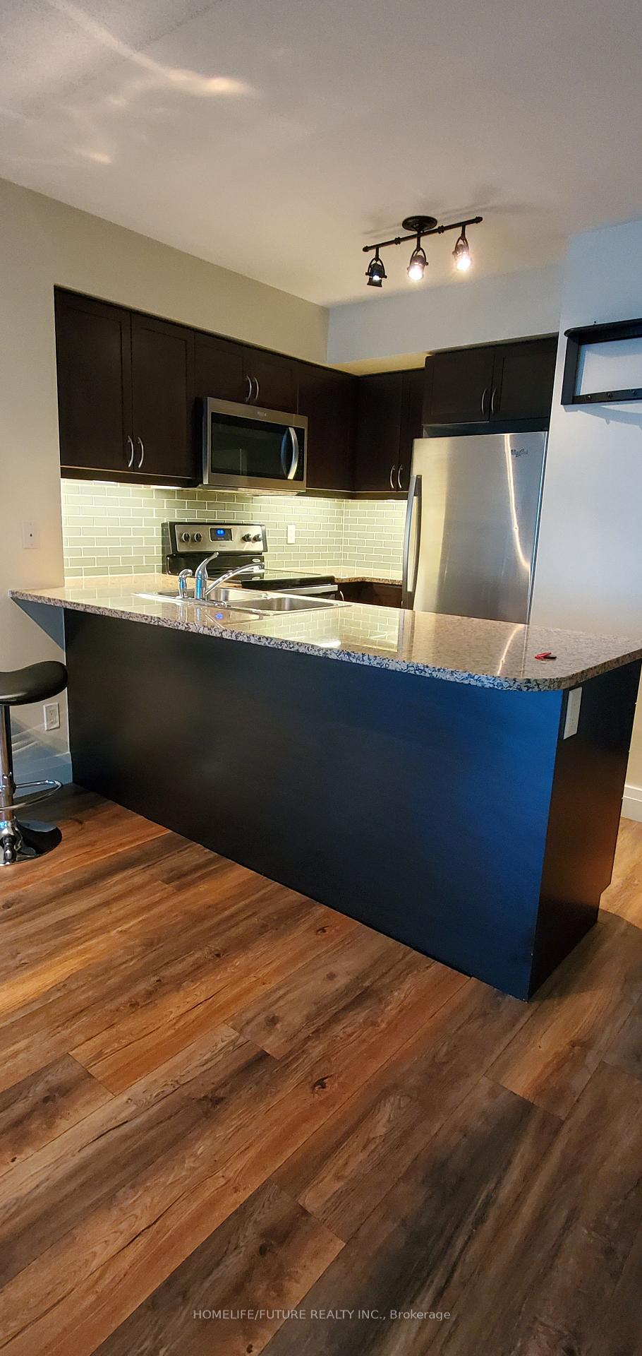 Photo 4 of Unit 1109, 19 Grand Trunk Crescent, Toronto, Waterfront Communities — HOMEH