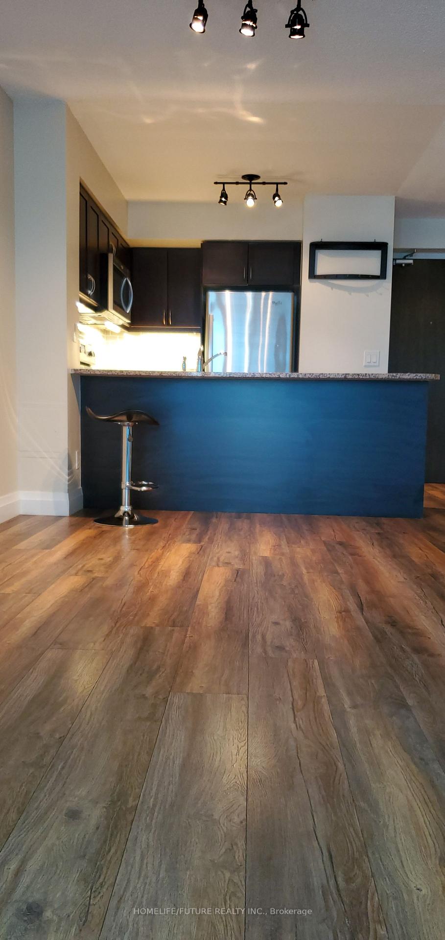 Photo 5 of Unit 1109, 19 Grand Trunk Crescent, Toronto, Waterfront Communities — HOMEH