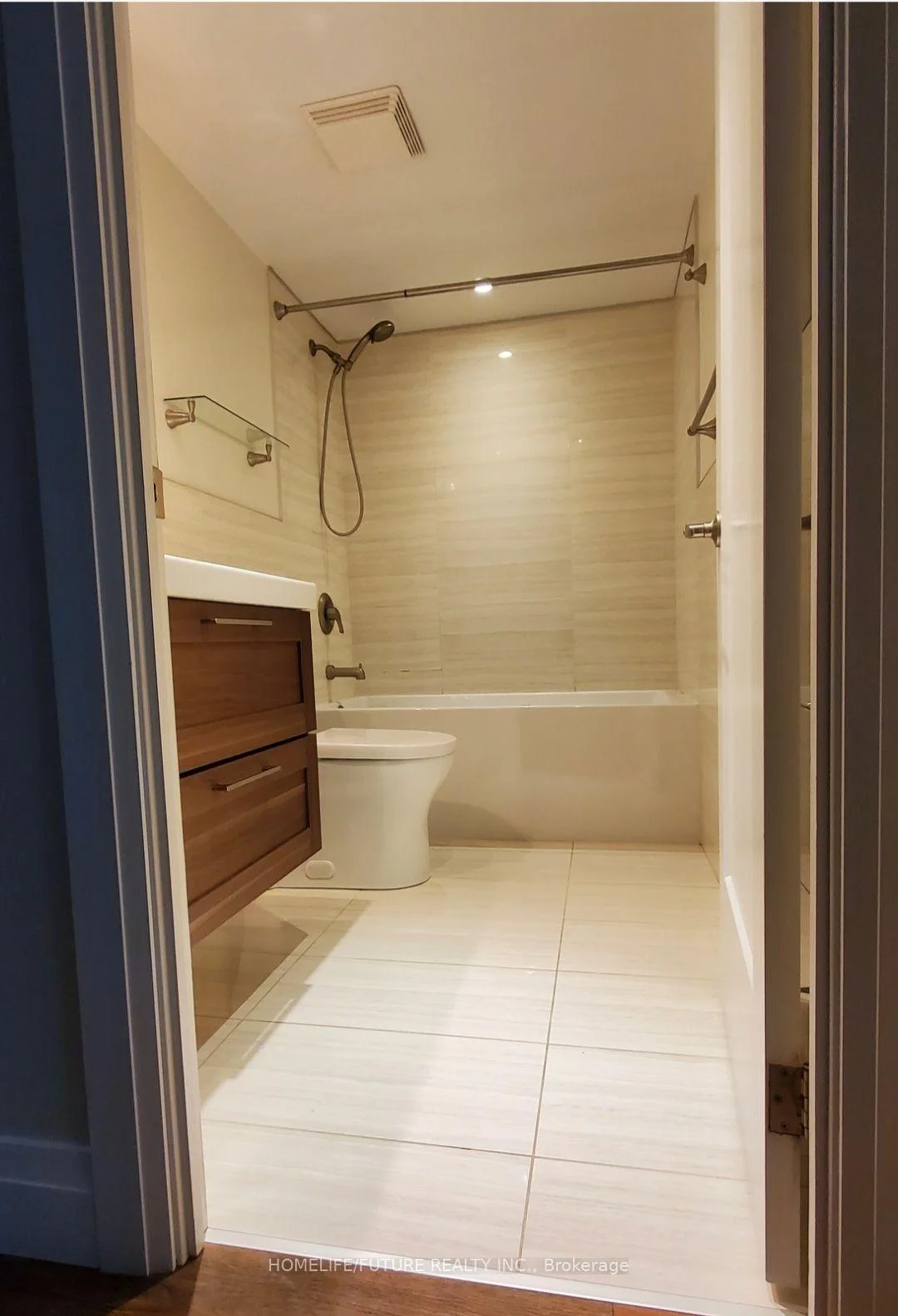 Photo 20 of Unit 1109, 19 Grand Trunk Crescent, Toronto, Waterfront Communities — HOMEH