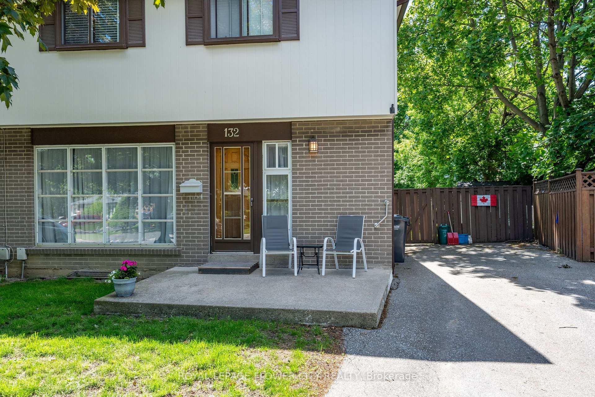 Photo 2 of 132 Fallingdale Crescent, Brampton, Southgate — HOMEH
