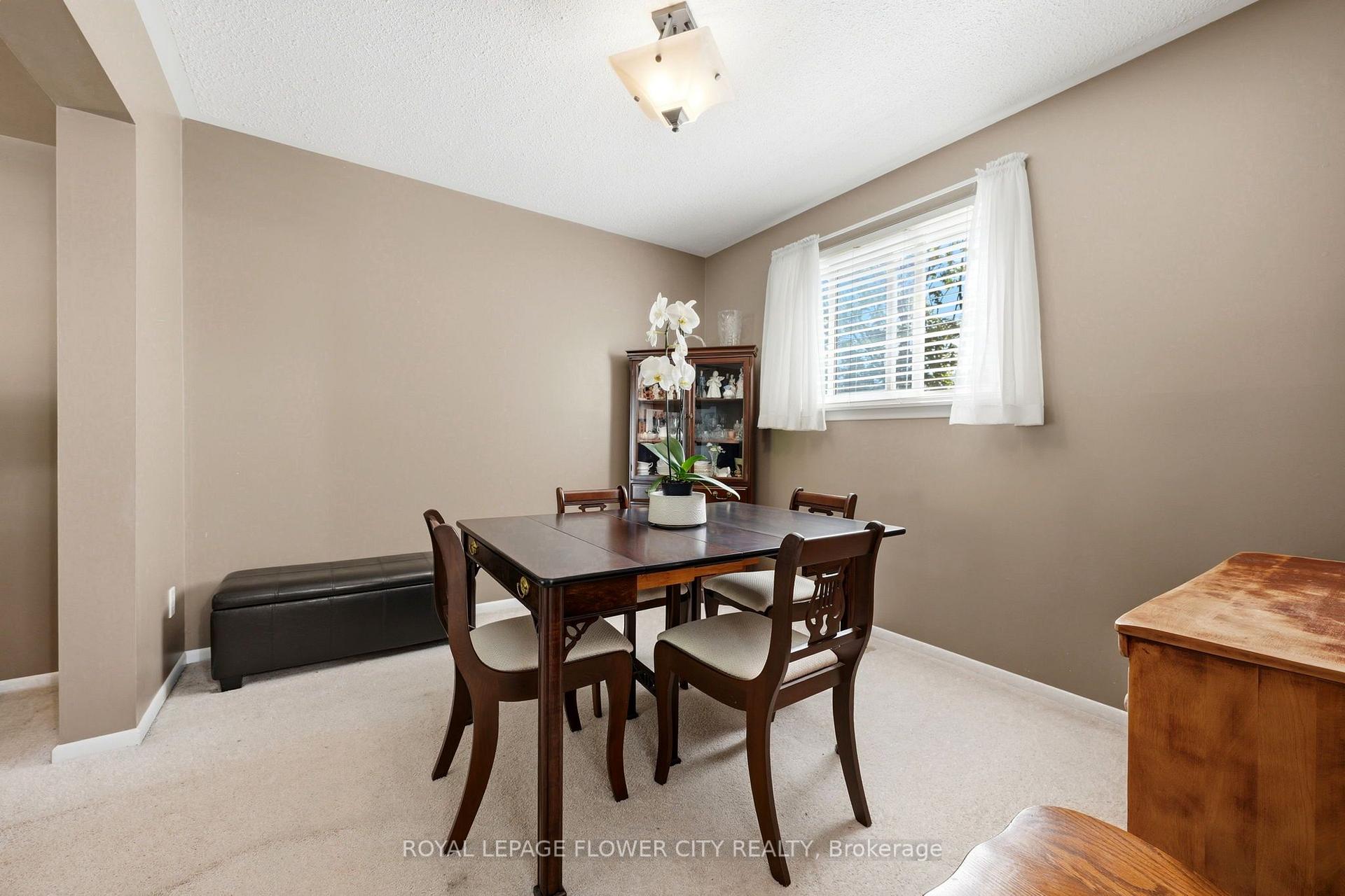 Photo 9 of 132 Fallingdale Crescent, Brampton, Southgate — HOMEH