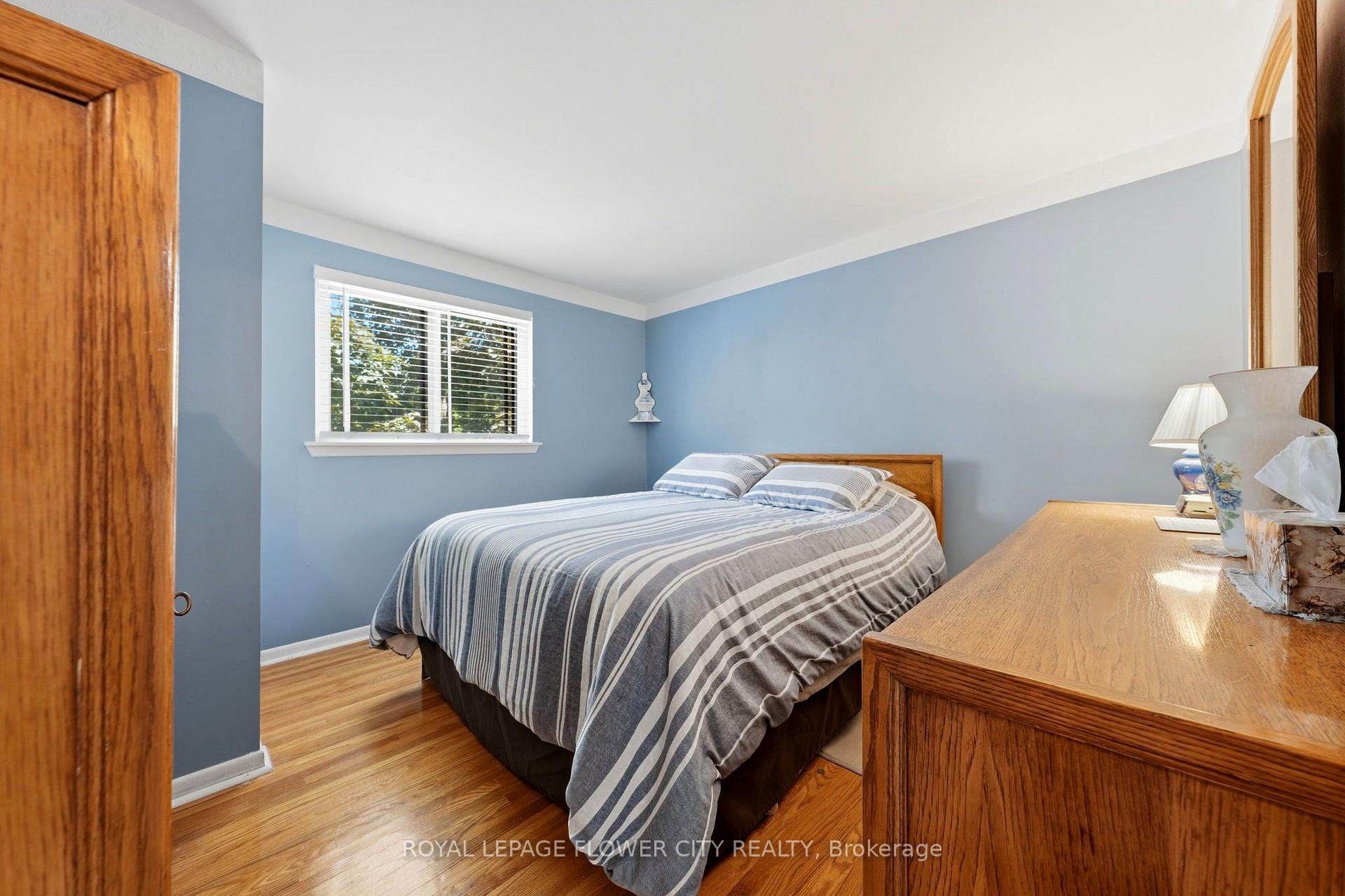Photo 18 of 132 Fallingdale Crescent, Brampton, Southgate — HOMEH