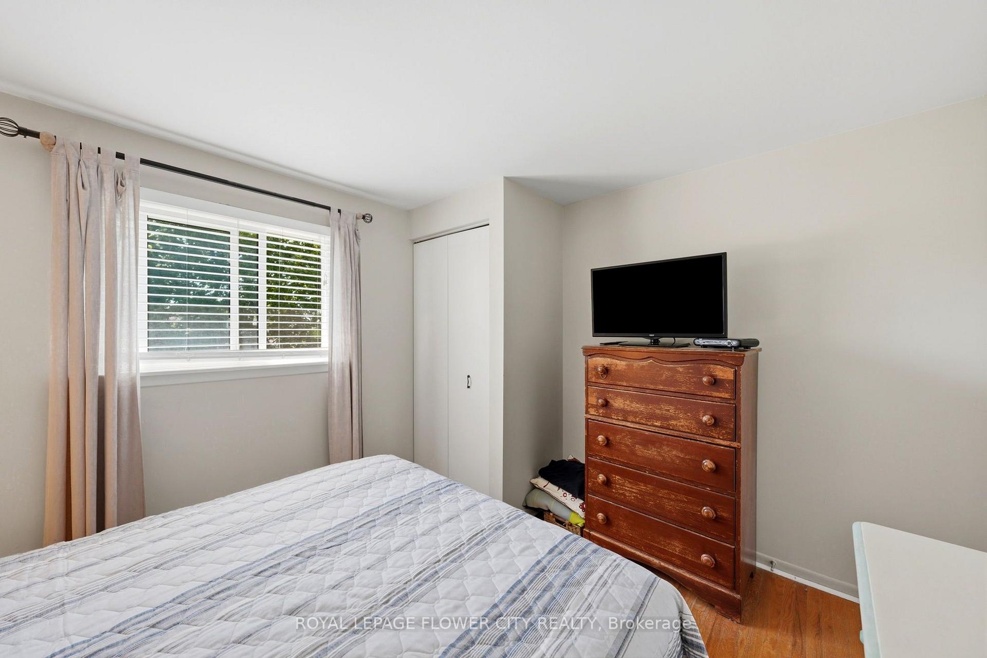 Photo 22 of 132 Fallingdale Crescent, Brampton, Southgate — HOMEH