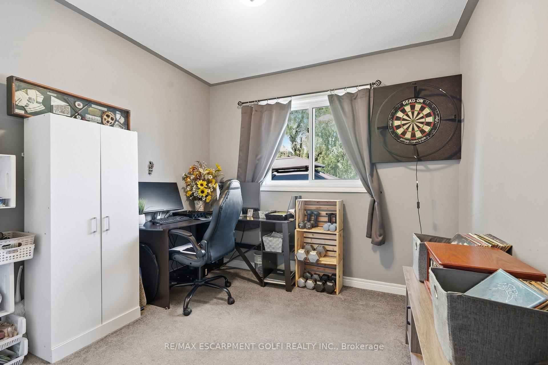 Photo 9 of 202 Wellbrook Boulevard, Welland, Prince Charles — HOMEH