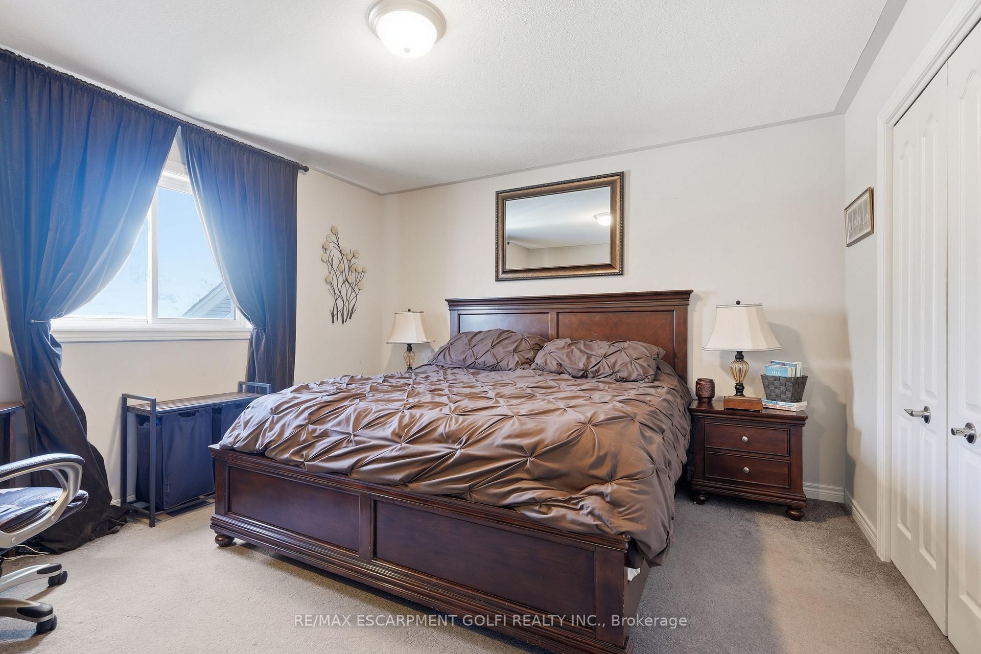 Photo 13 of 202 Wellbrook Boulevard, Welland, Prince Charles — HOMEH