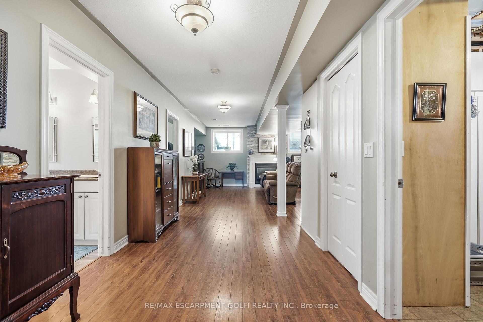 Photo 15 of 202 Wellbrook Boulevard, Welland, Prince Charles — HOMEH