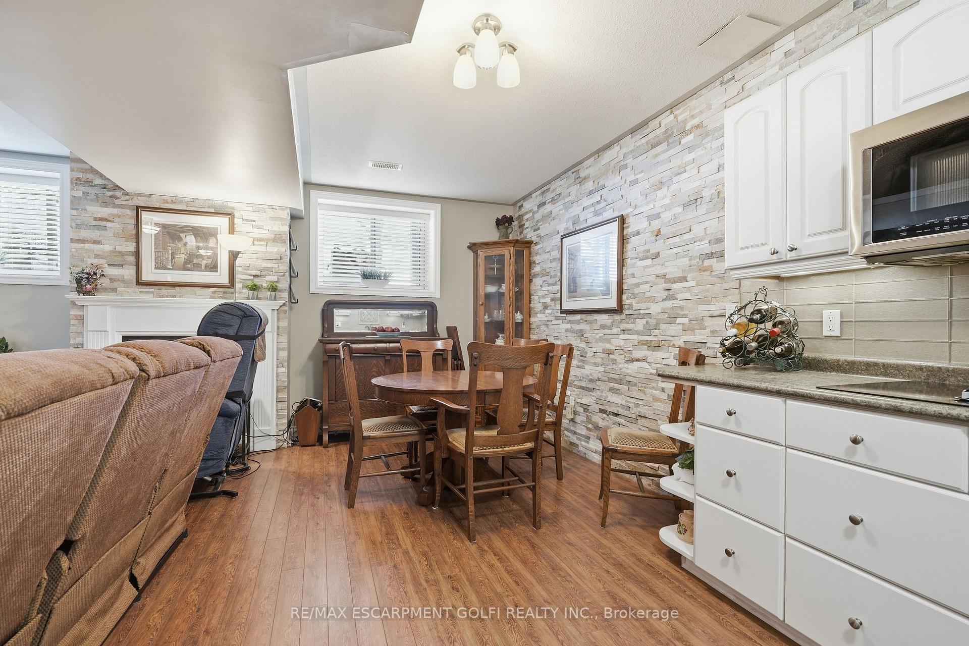 Photo 24 of 202 Wellbrook Boulevard, Welland, Prince Charles — HOMEH