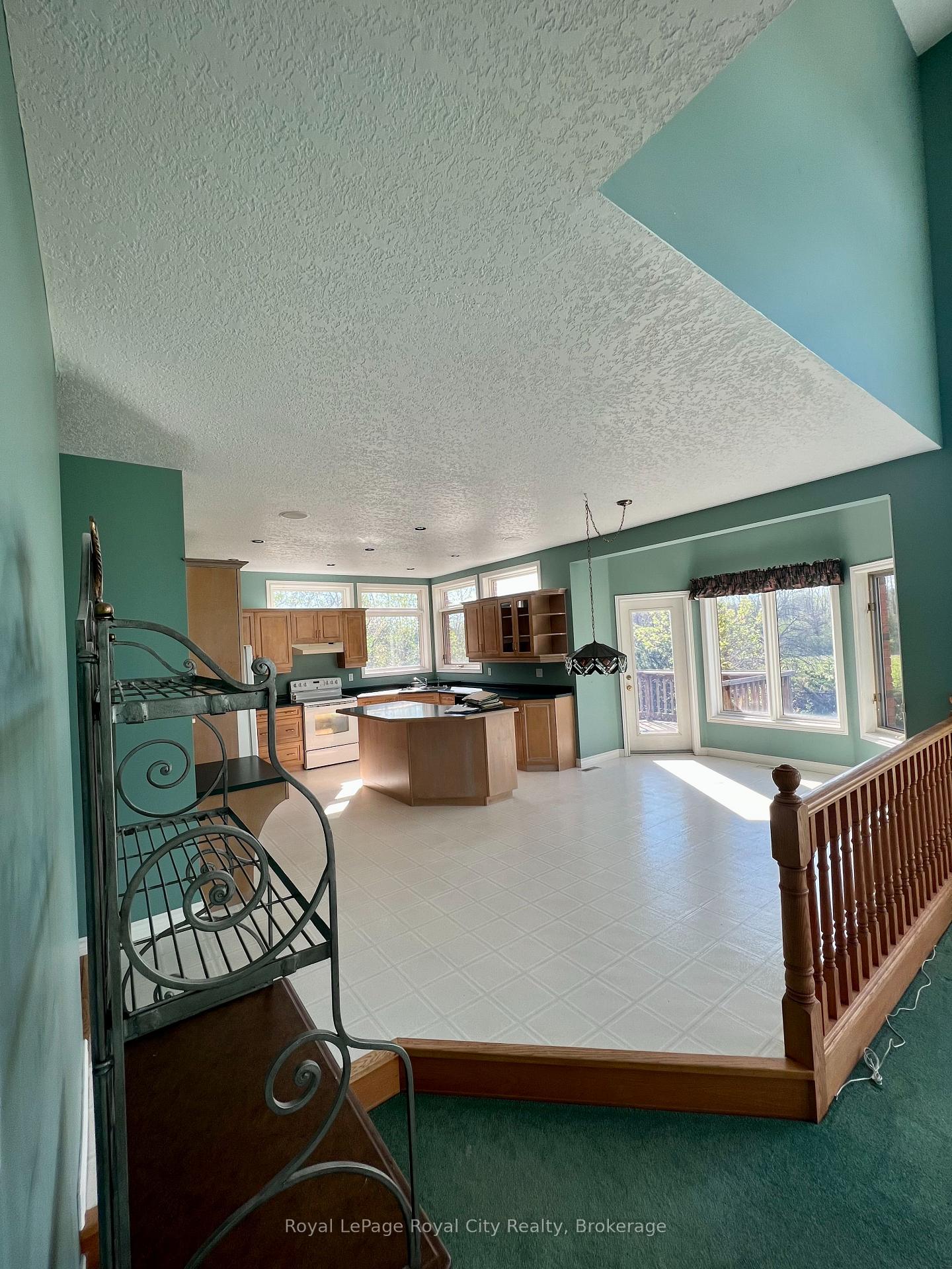 Photo 4 of Unit MAIN, 287 Clair Road E, Guelph, Pineridge/Westminster Woods — HOMEH