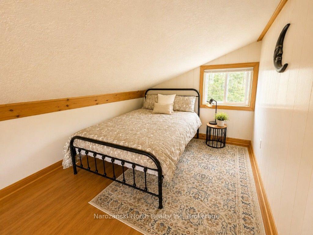 Photo 12 of 98 West Ham Lake Road, Killarney — HOMEH