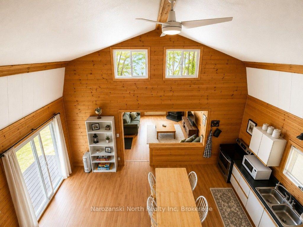 Photo 14 of 98 West Ham Lake Road, Killarney — HOMEH