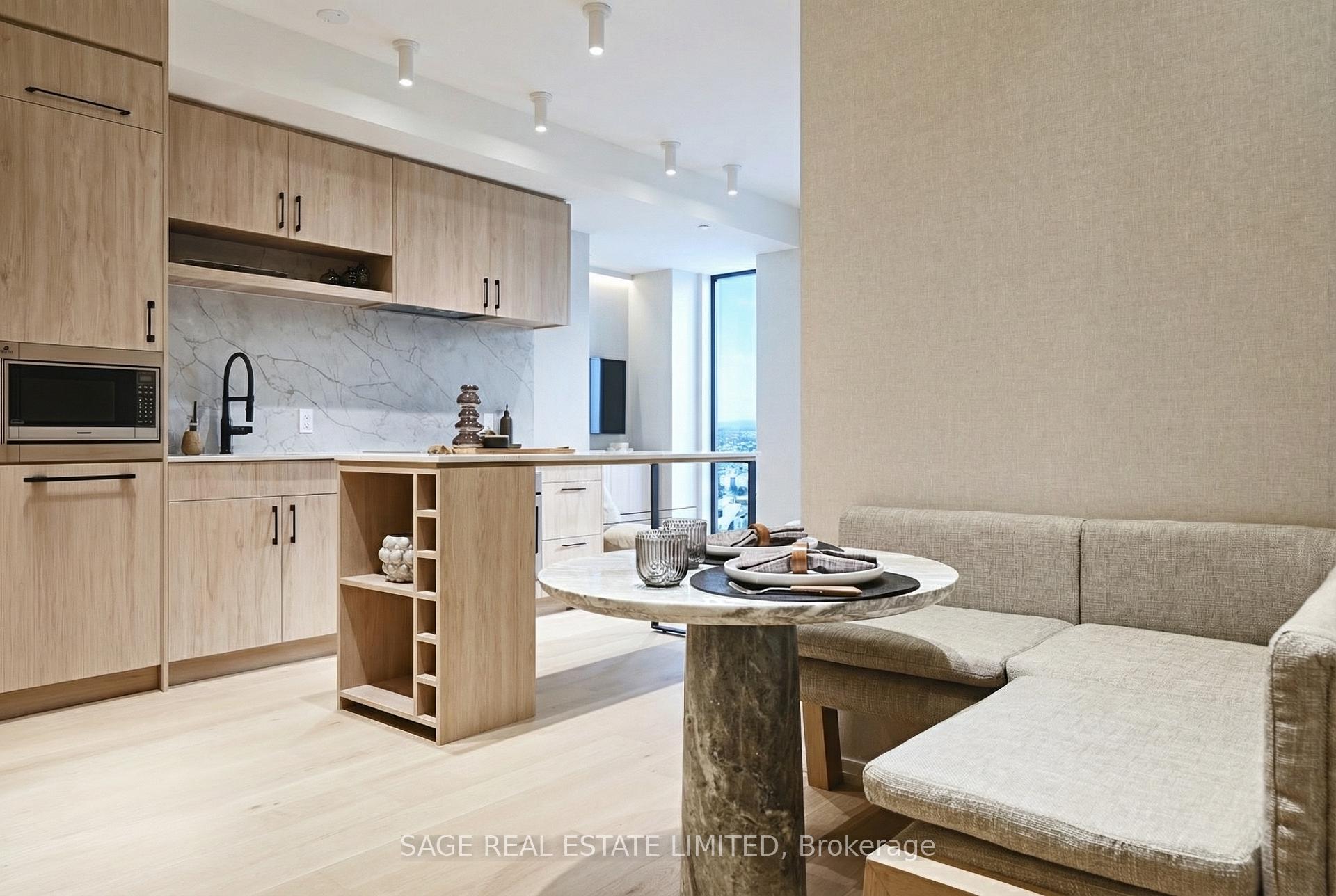 Photo 6 of Unit 101, 109 Erskine Avenue, Toronto, Mount Pleasant West — HOMEH
