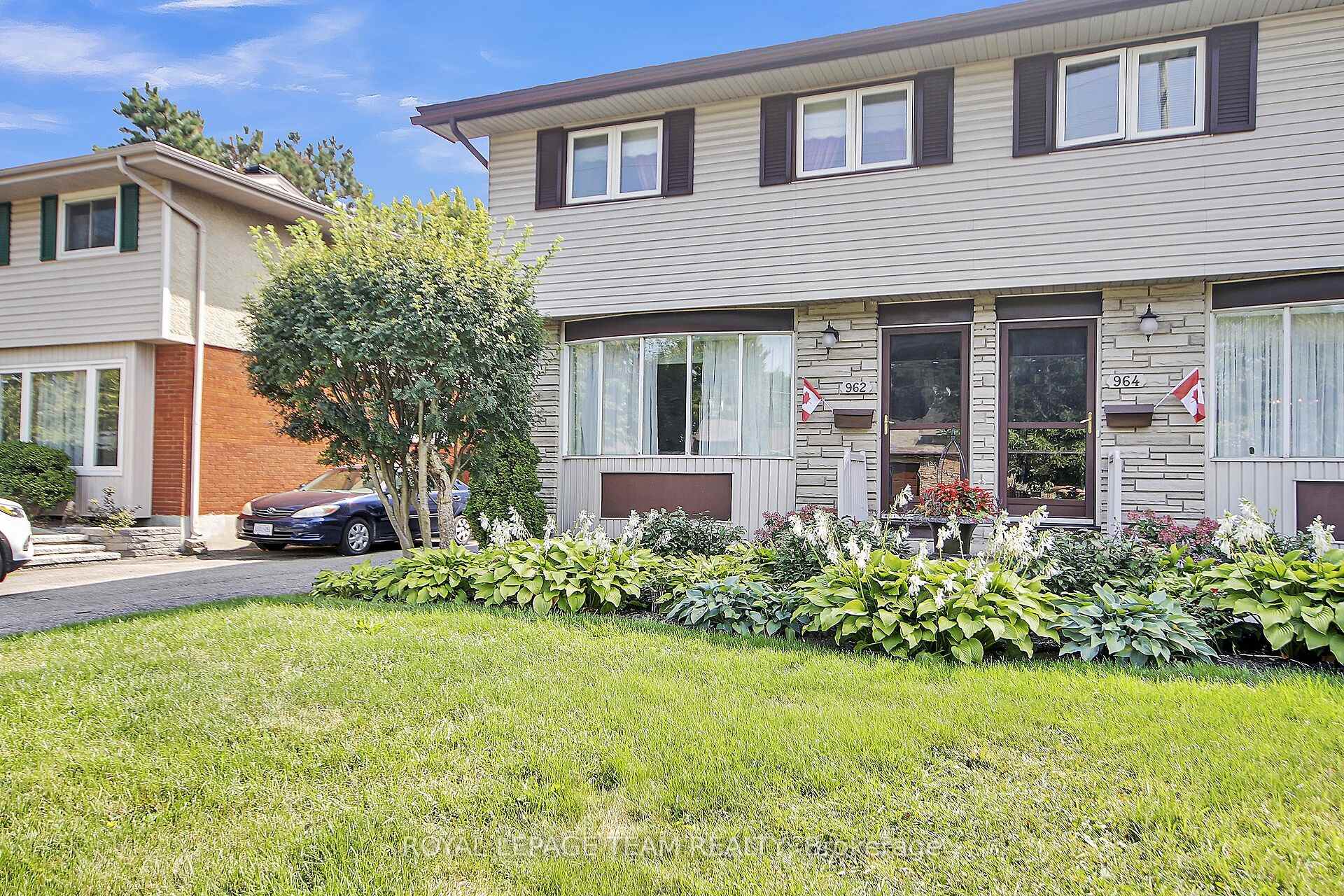 Photo of 962 Dynes Road
