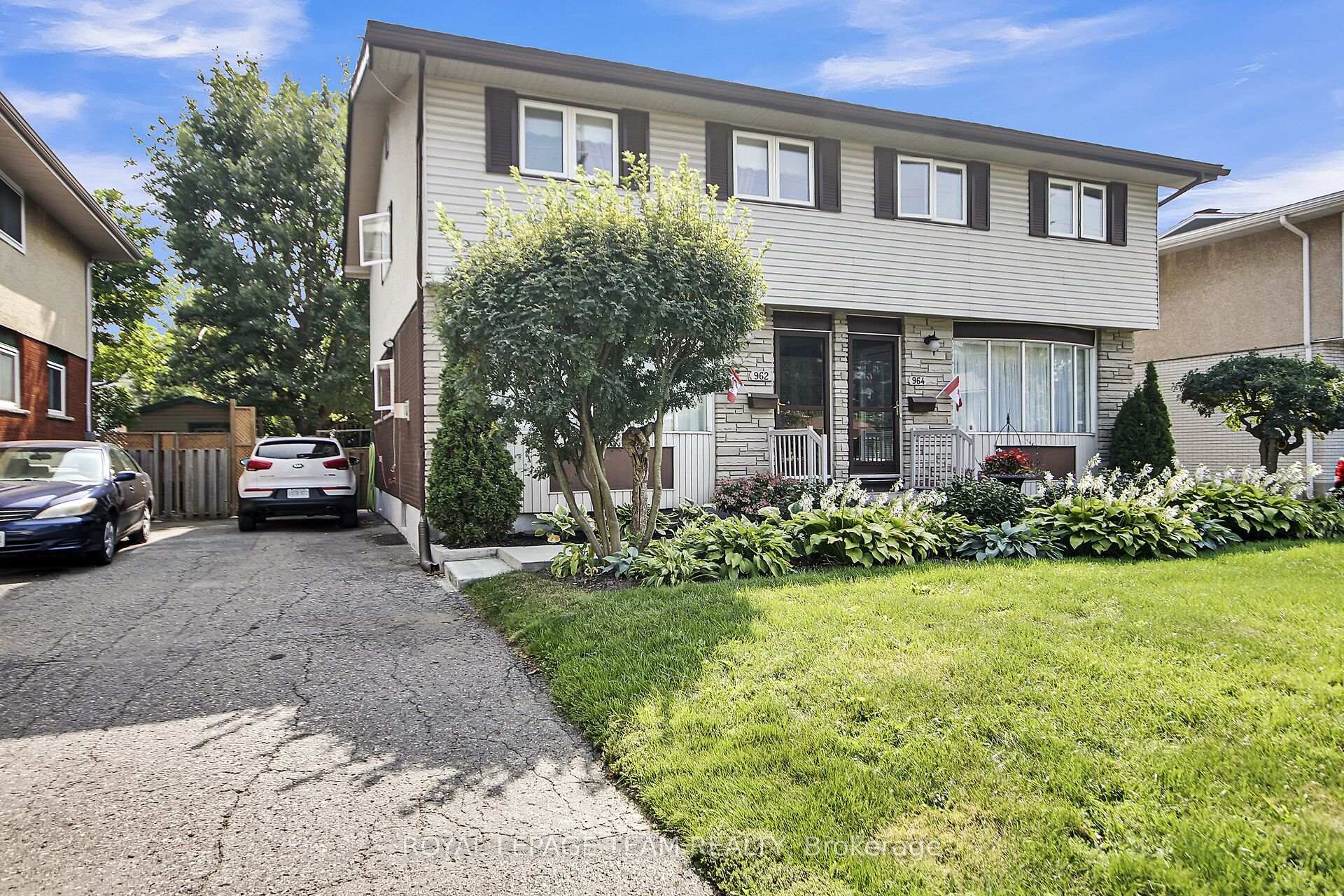 Photo 3 of 962 Dynes Road, Ottawa, Carleton Square — HOMEH