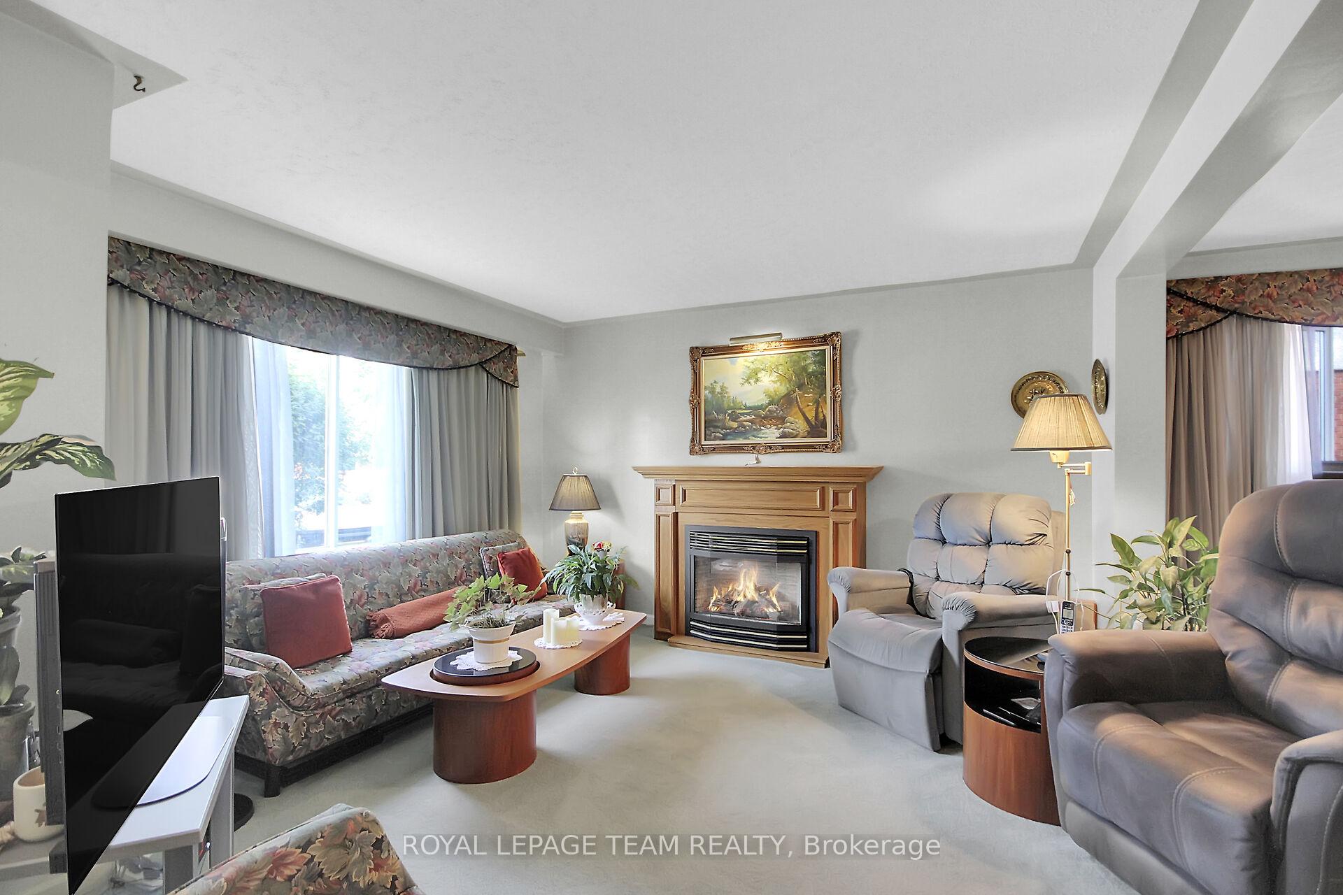 Photo 4 of 962 Dynes Road, Ottawa, Carleton Square — HOMEH
