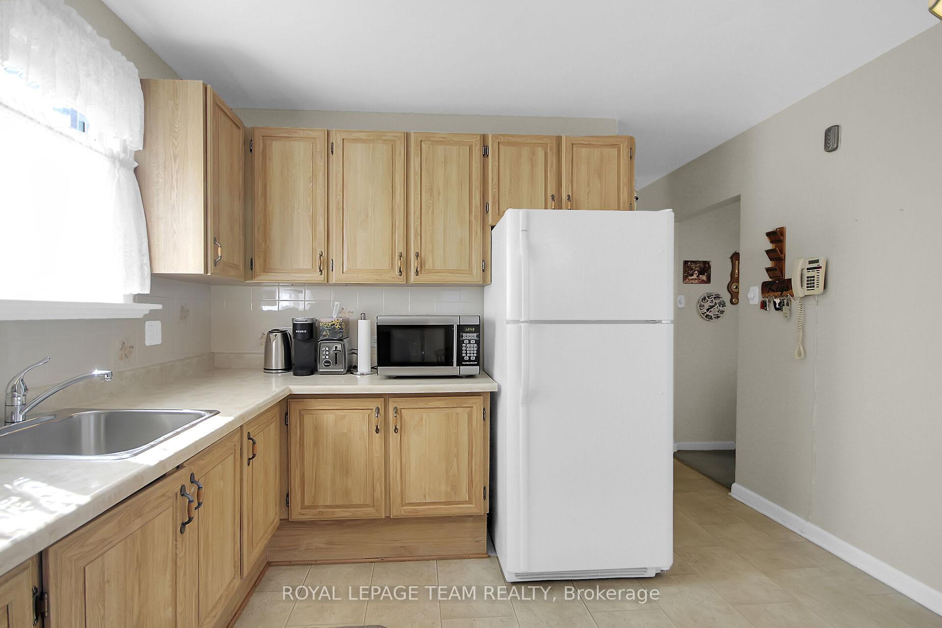 Photo 11 of 962 Dynes Road, Ottawa, Carleton Square — HOMEH