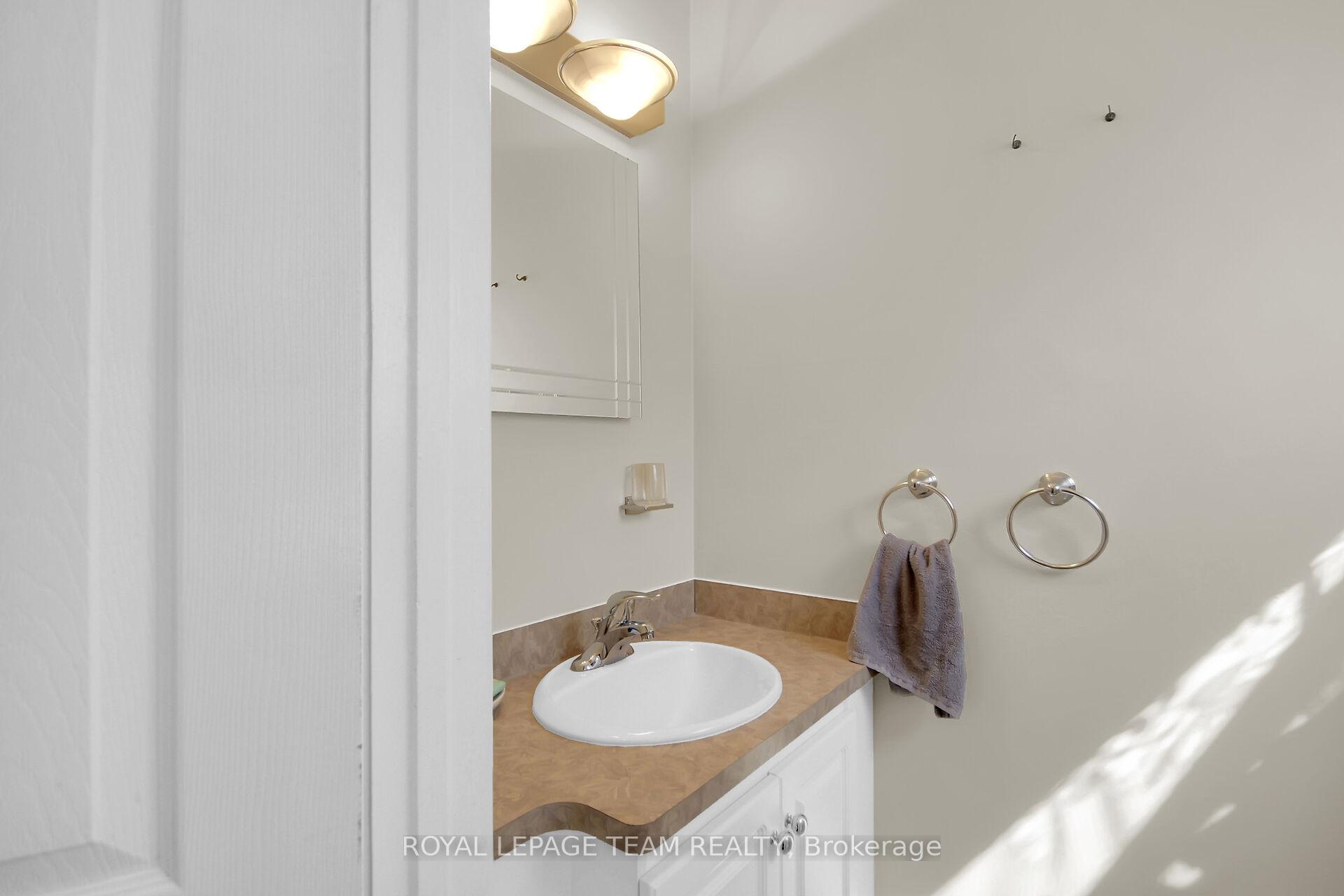 Photo 14 of 962 Dynes Road, Ottawa, Carleton Square — HOMEH